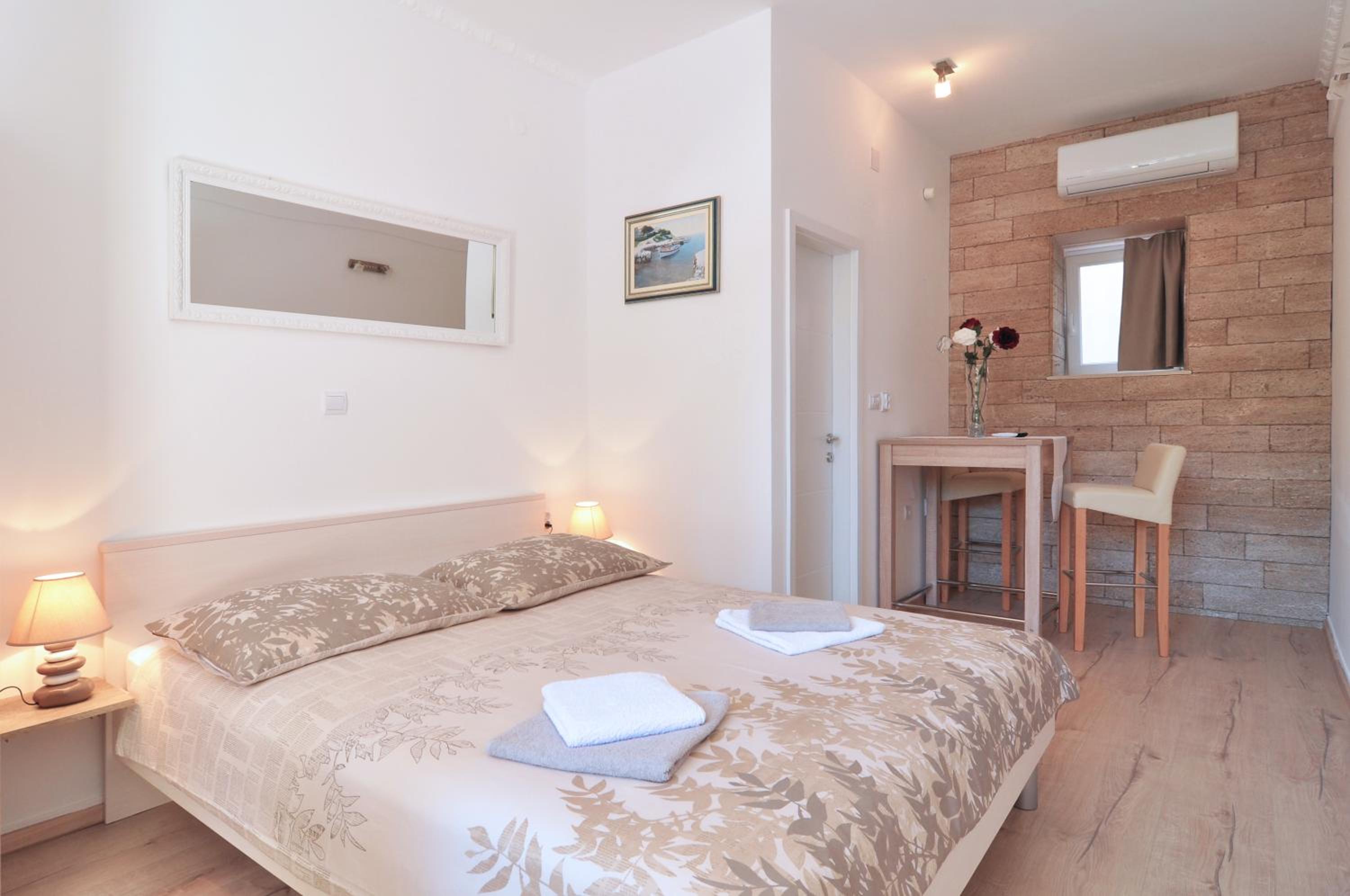 Deluxe Double Room - Photo 3