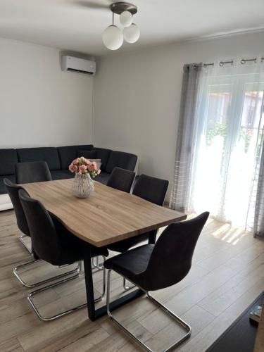Apartment with Sea View - Photo 17