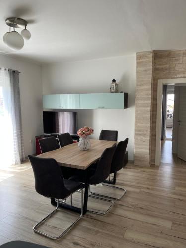 Apartment with Sea View - Photo 16