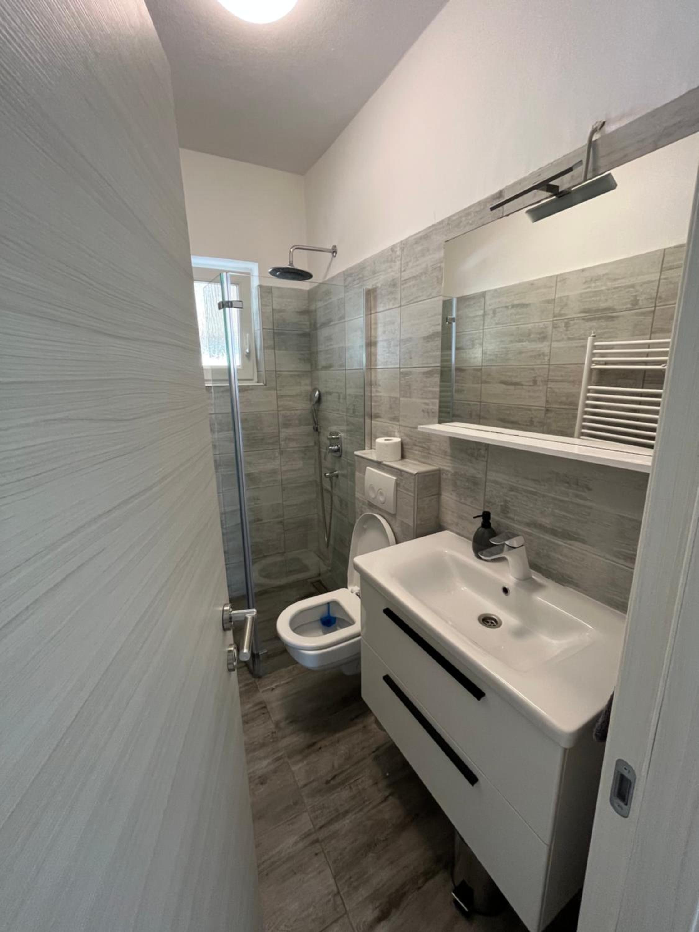 Apartment with Sea View - Photo 11