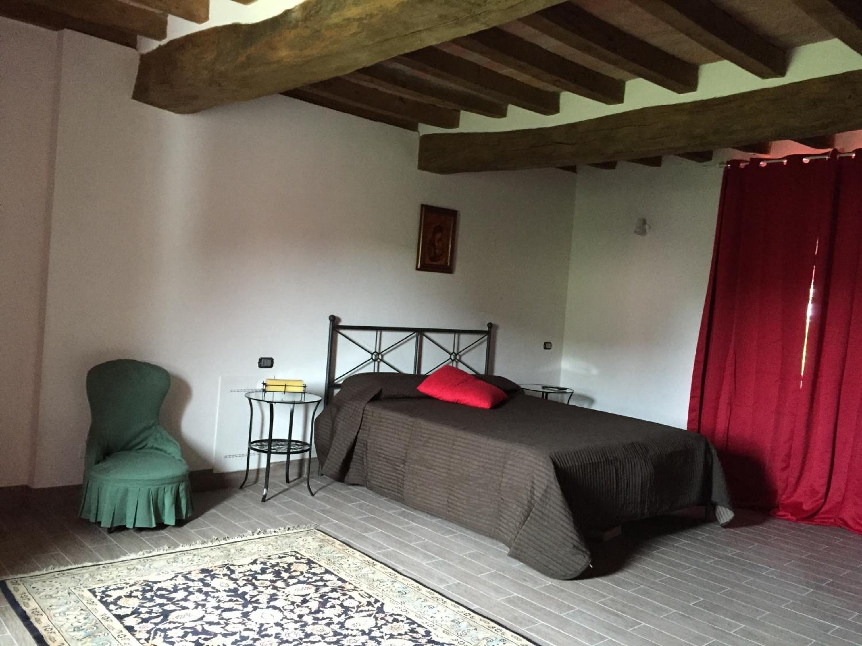 Deluxe Double Room (2 Adults + 1 Child) photo 1