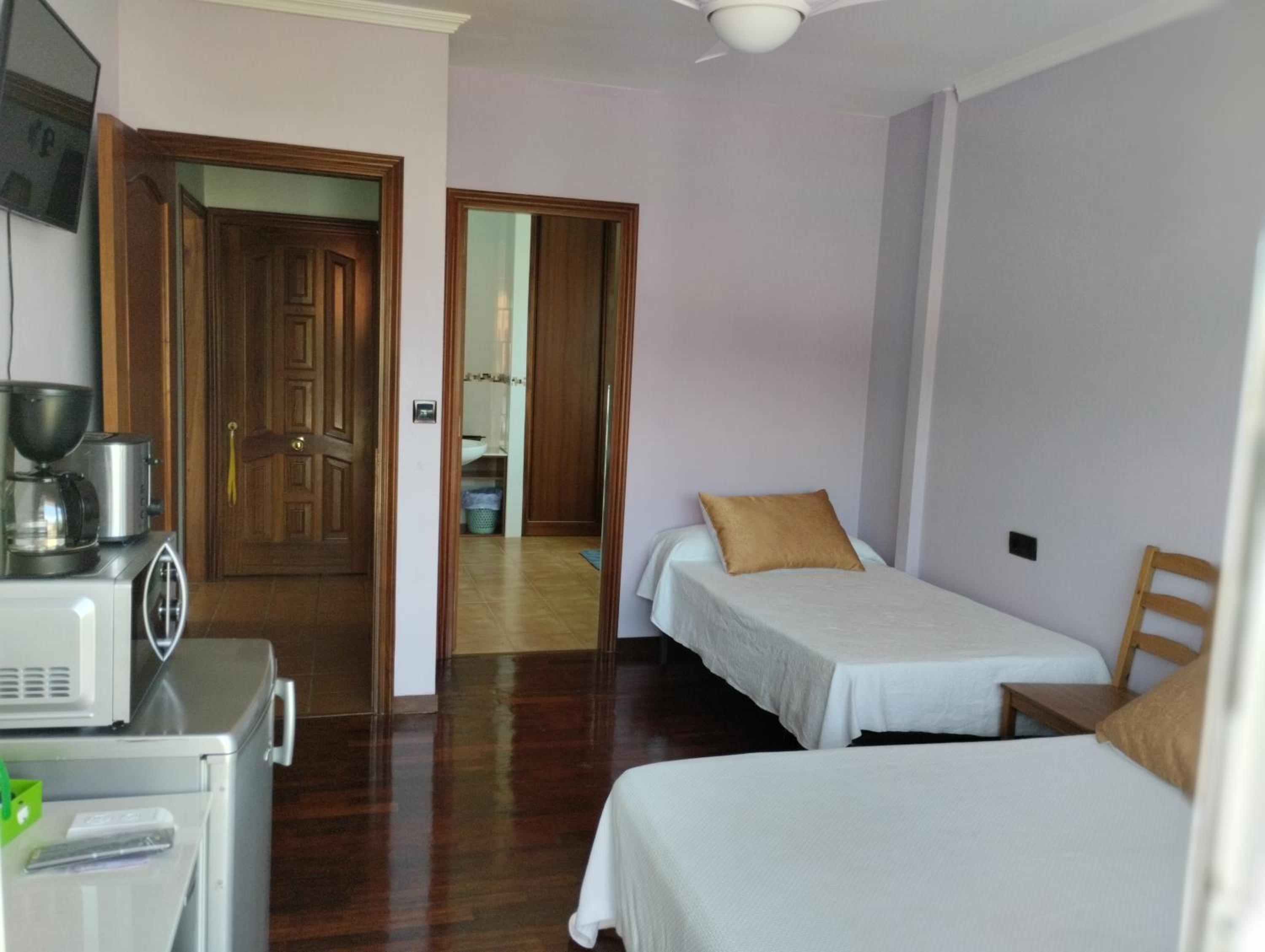 Double Room with Park View - Photo 13