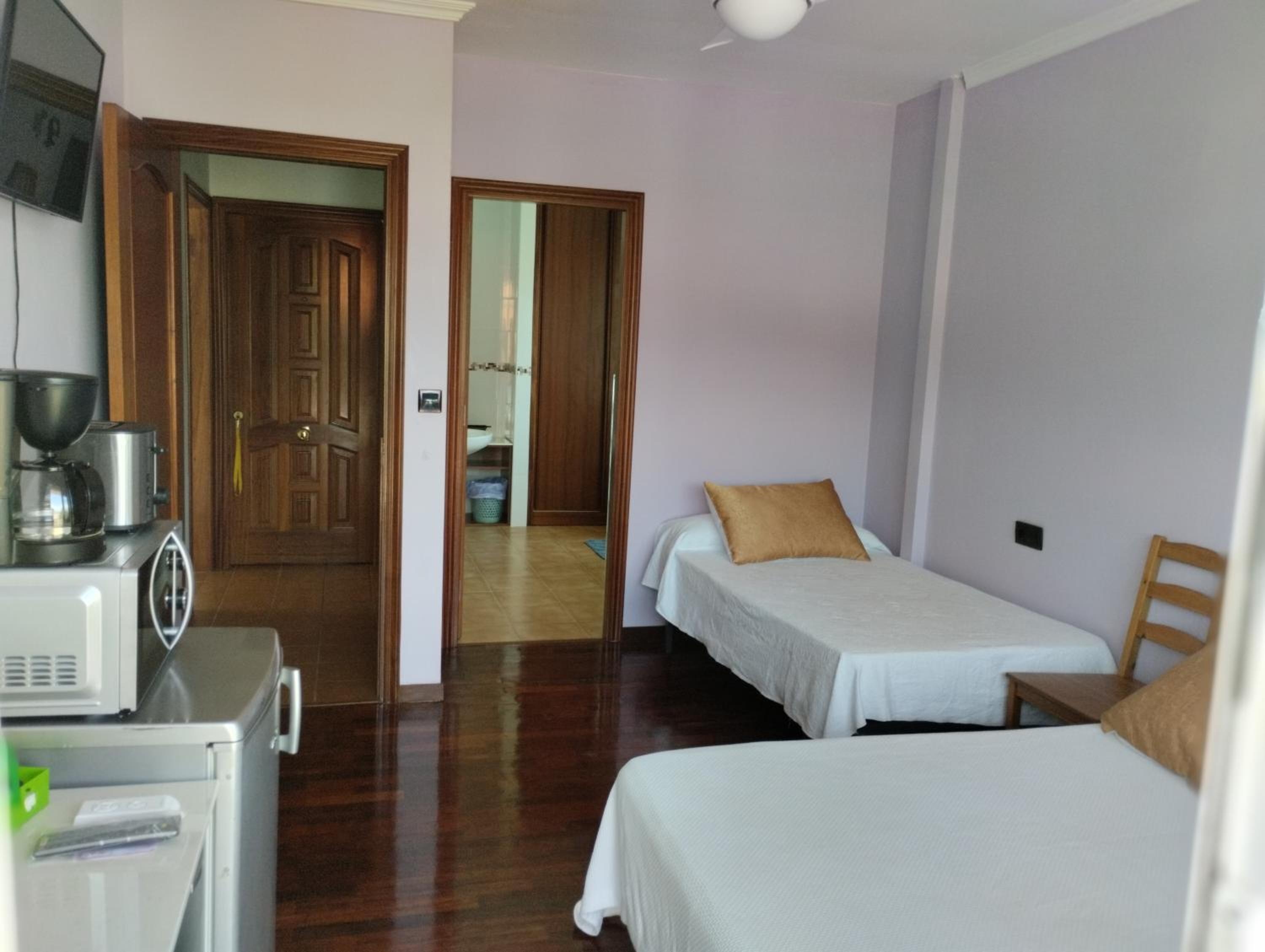 Double Room with Park View - Photo 8