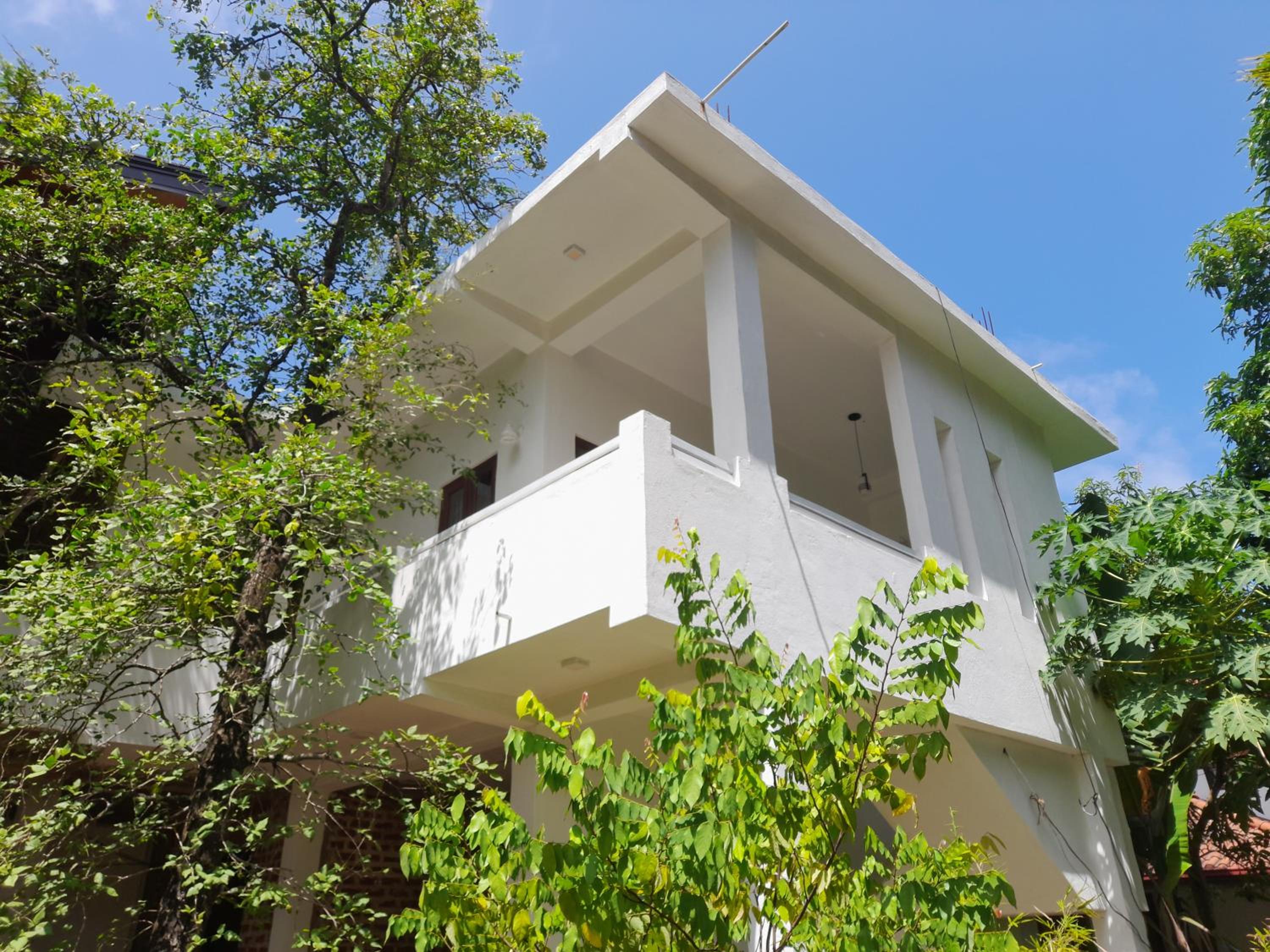 Apartment with Balcony photo 2