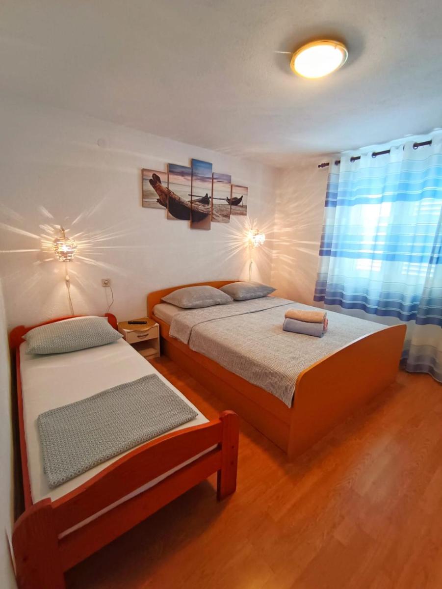 One-Bedroom Apartment - Photo 4