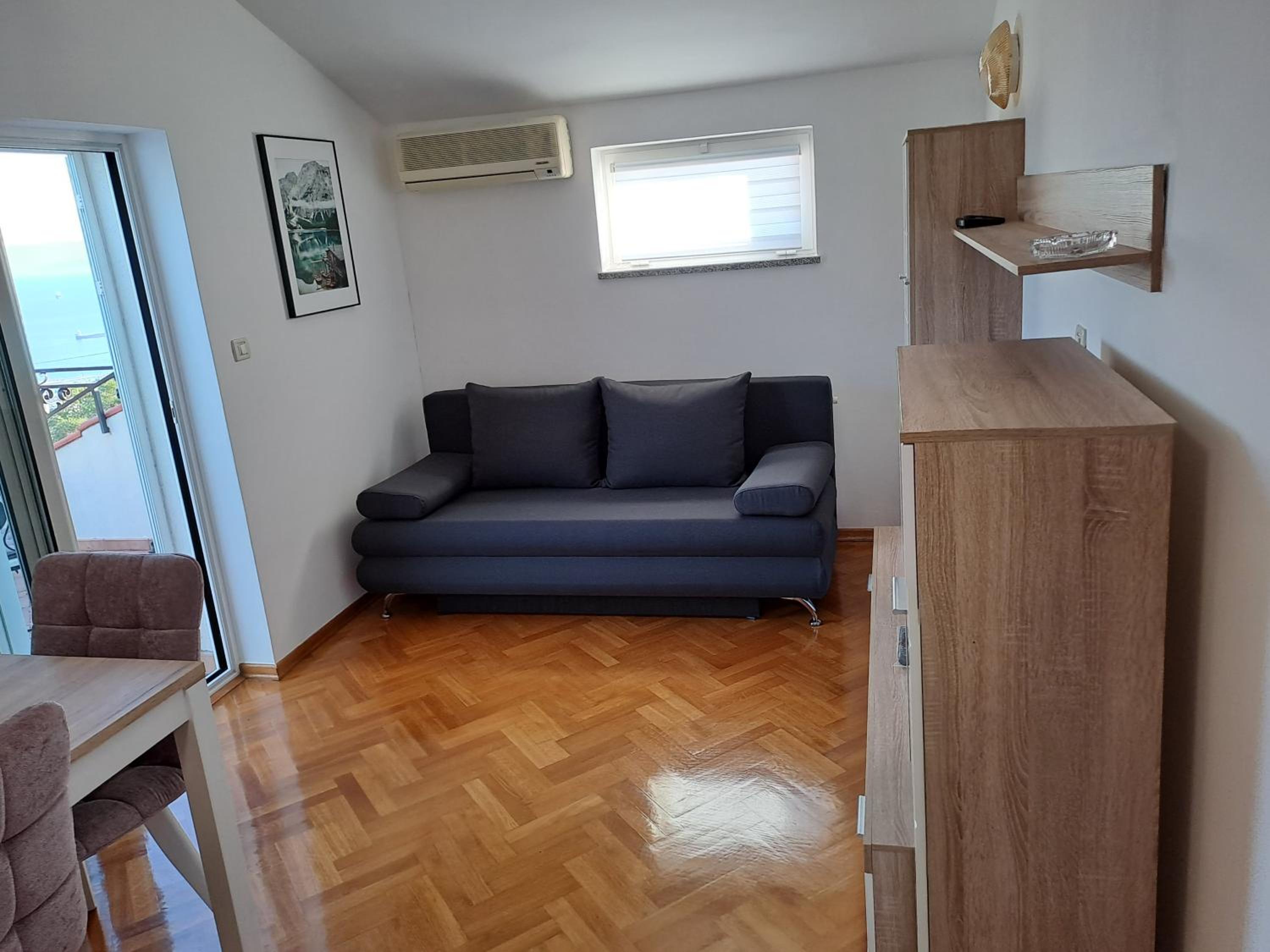Apartment with Balcony photo 1
