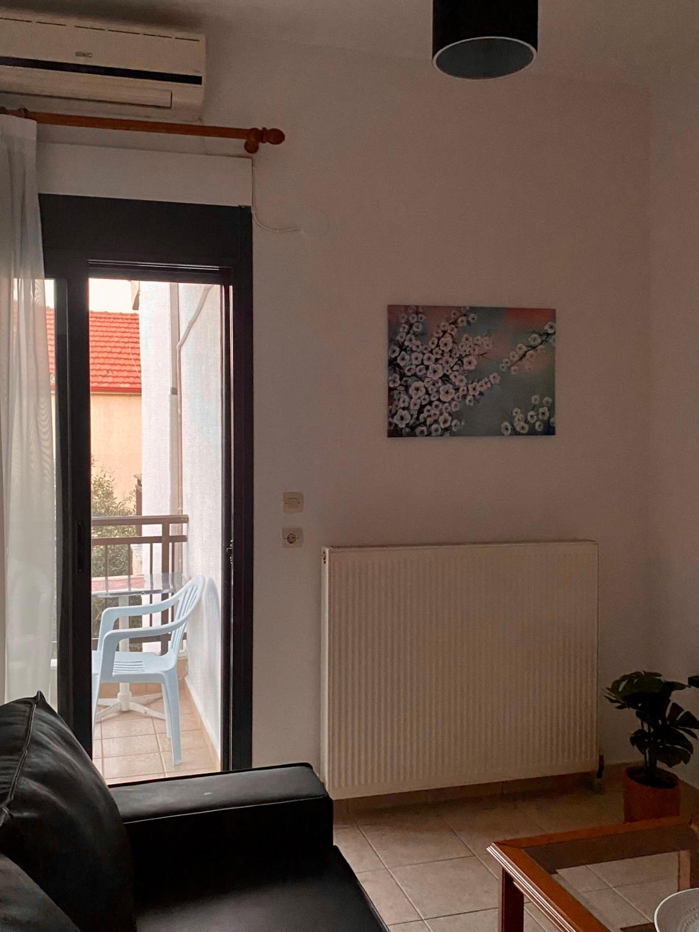 One-Bedroom Apartment photo 3
