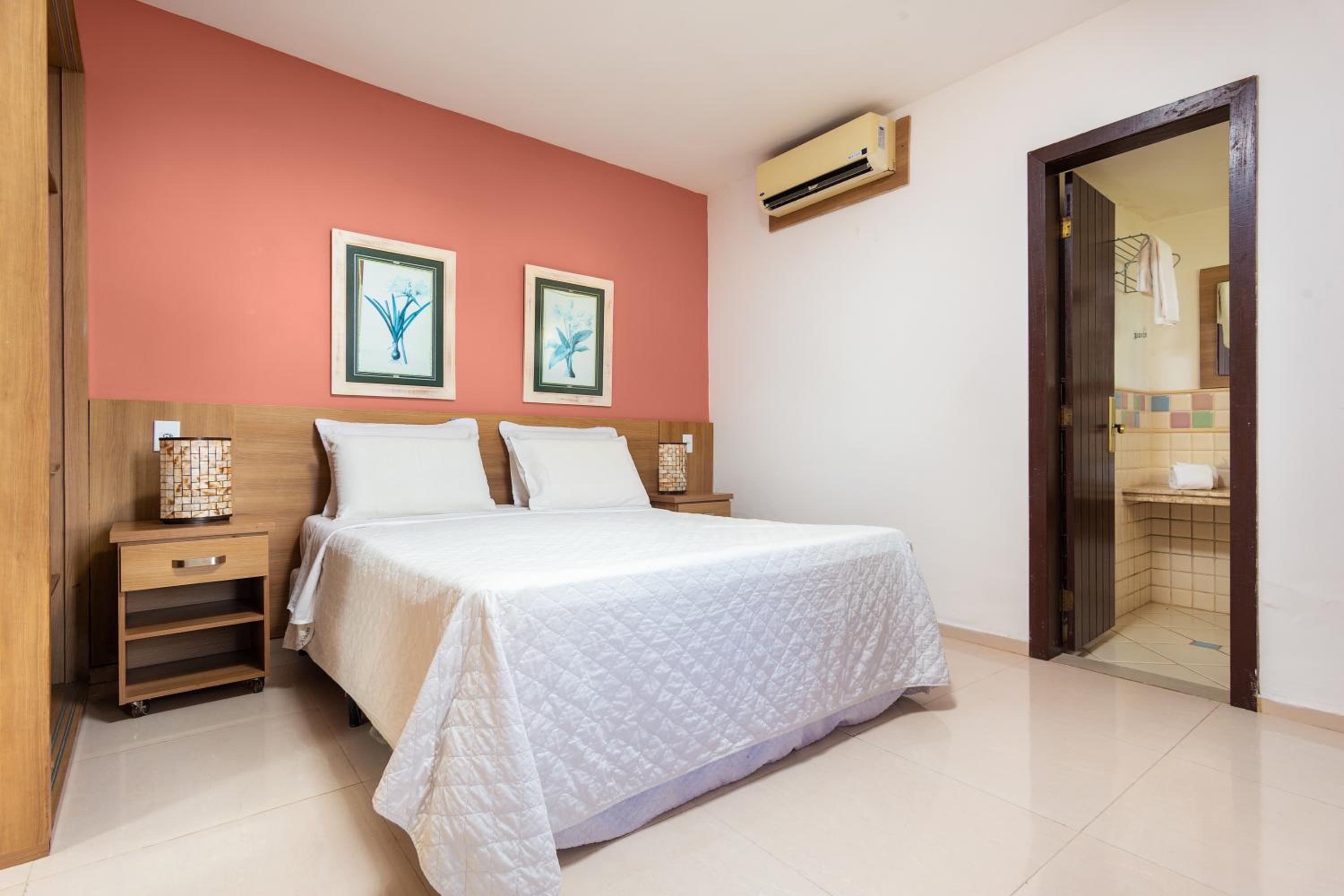 Standard Suite with Garden View - Photo 17