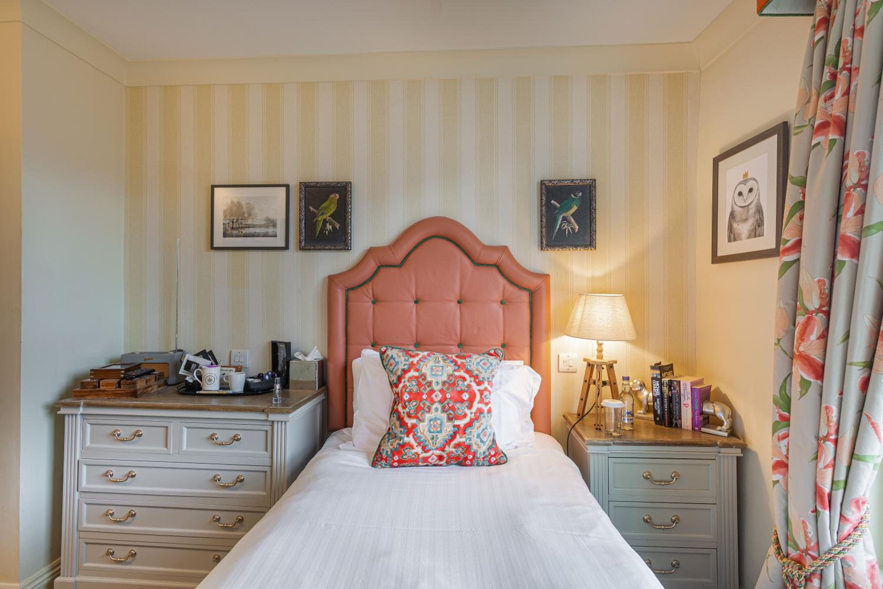 Single Room photo 2