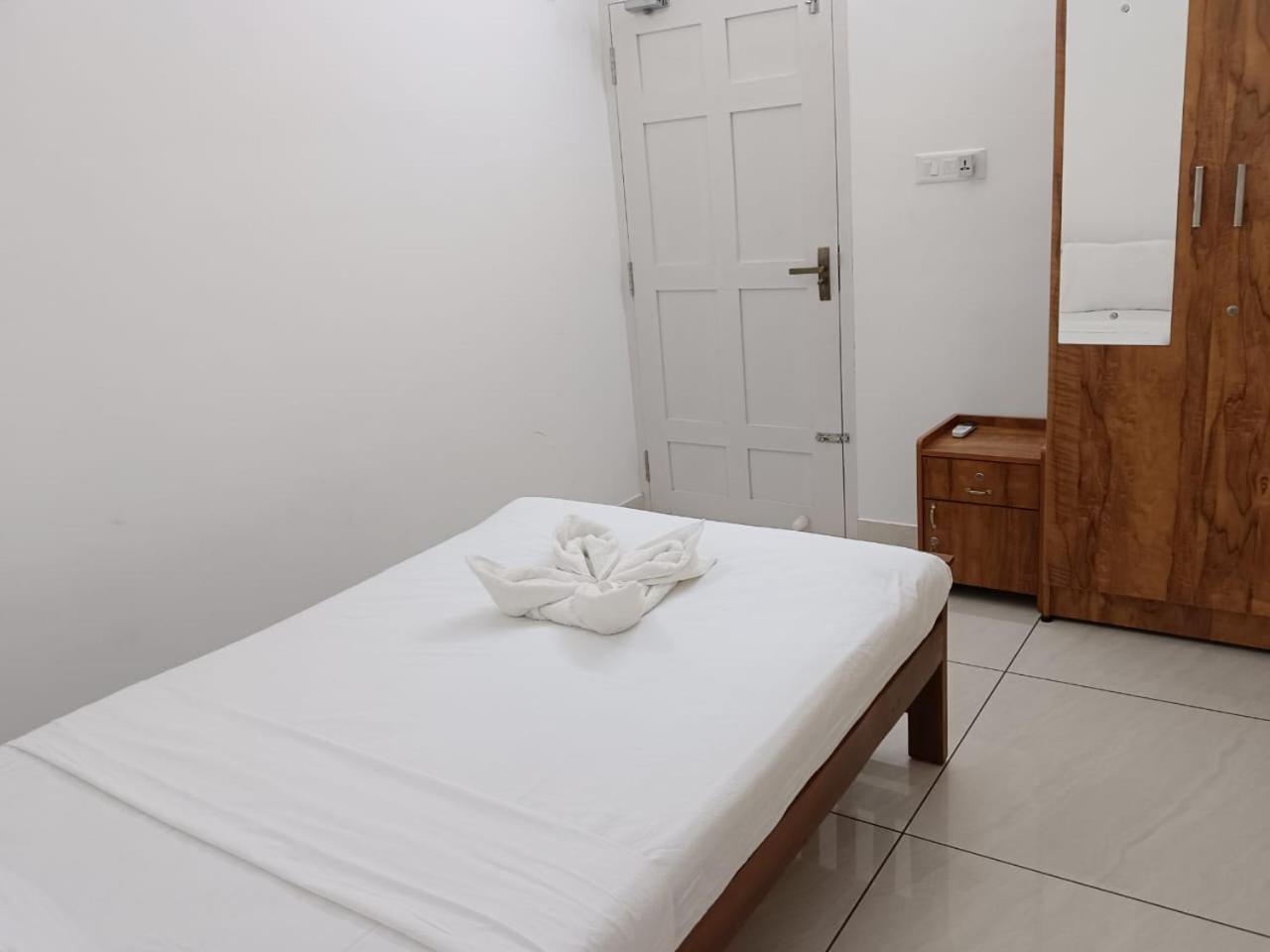 Two-Bedroom Apartment photo 3