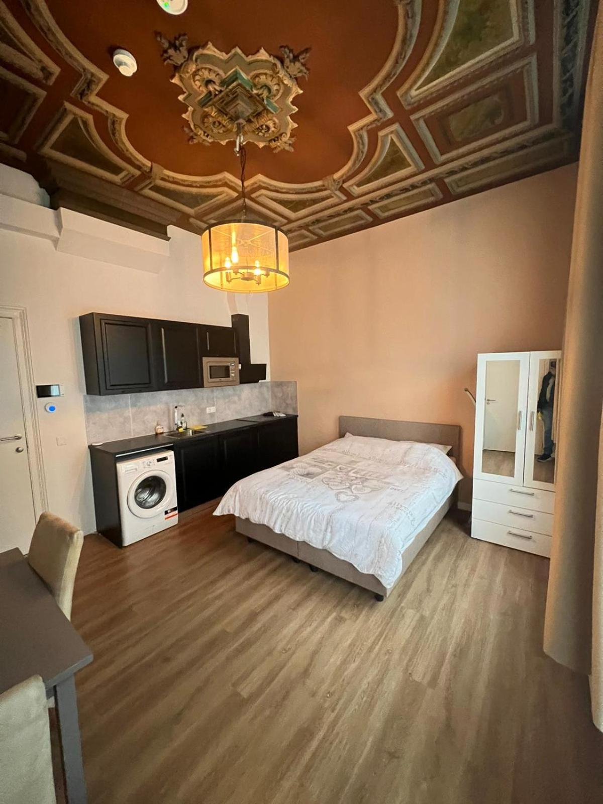 Deluxe Double Studio