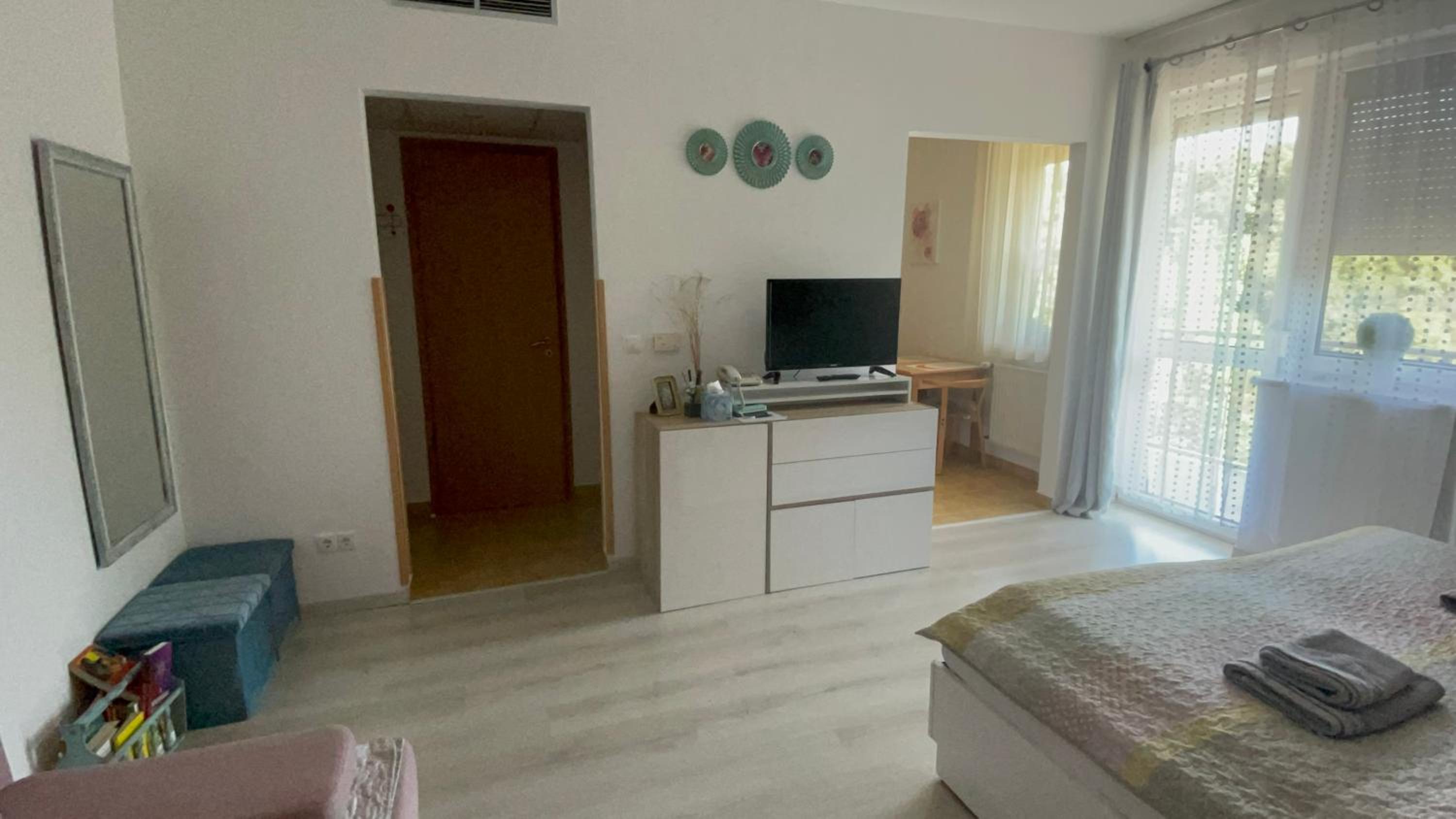 Apartment - Photo 12