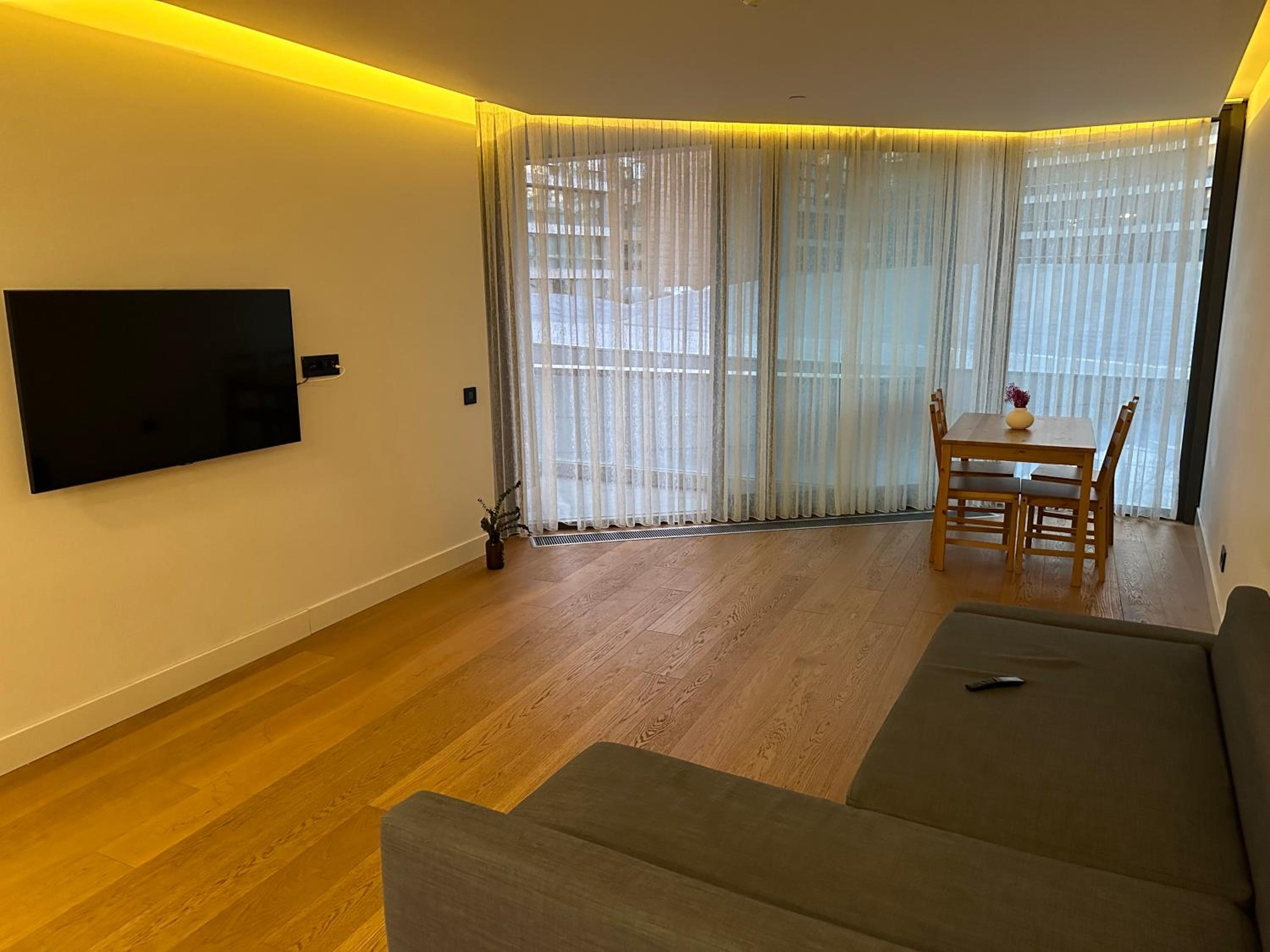 King Suite with Balcony photo 1
