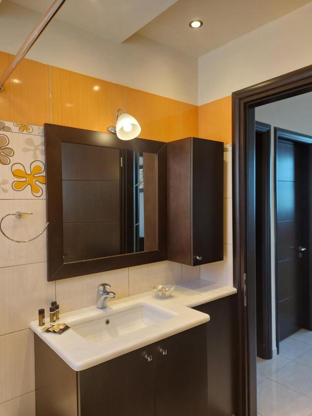 Three-Bedroom Villa photo 3