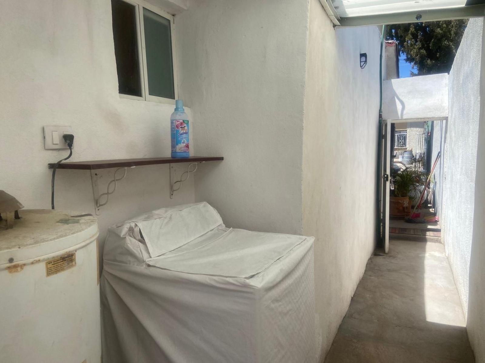 One-Bedroom Apartment - Photo 4