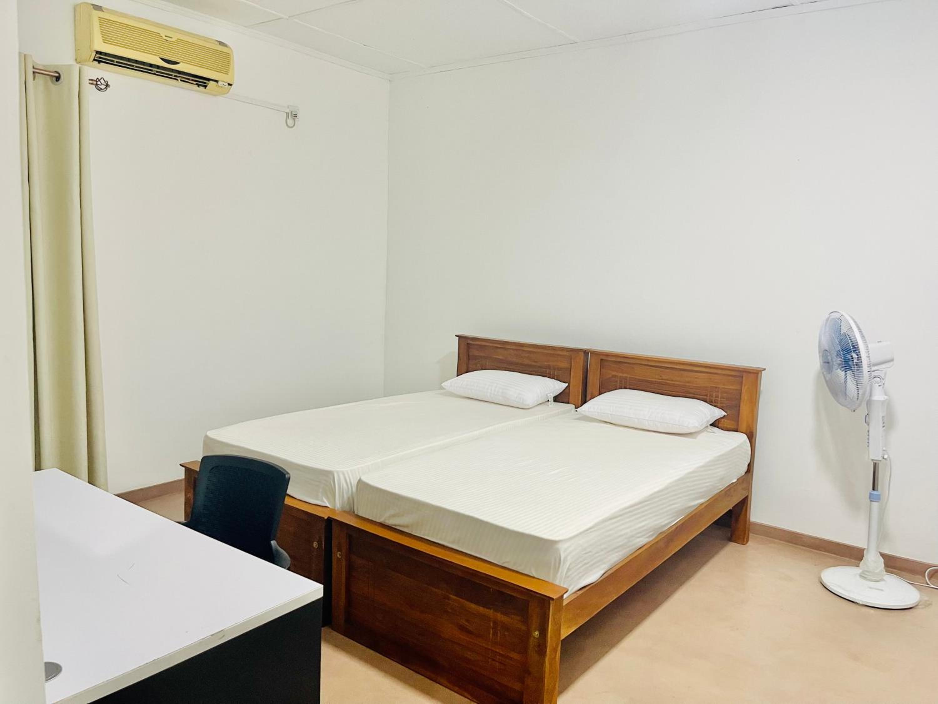 Double or Twin Room with Shared Bathroom photo 3