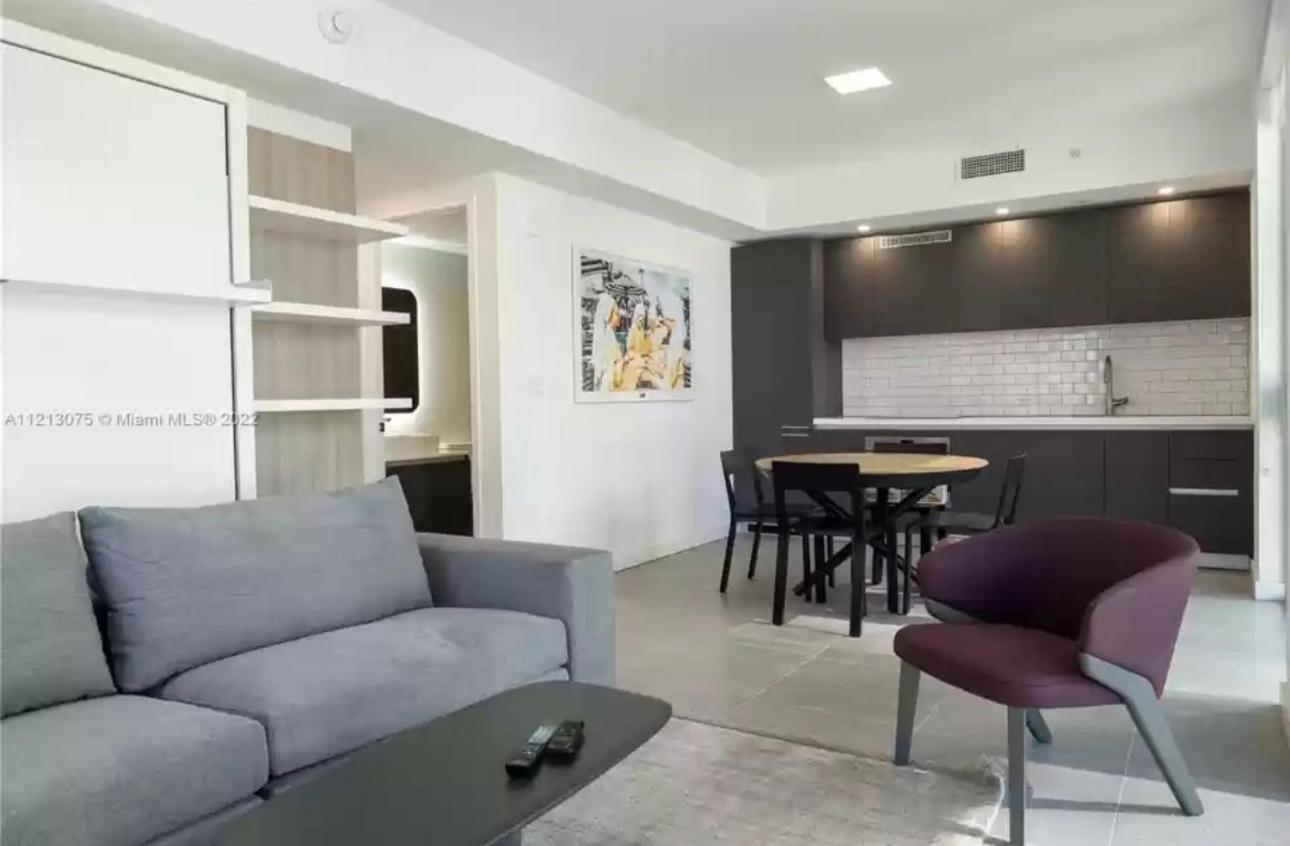 One-Bedroom Apartment photo 2