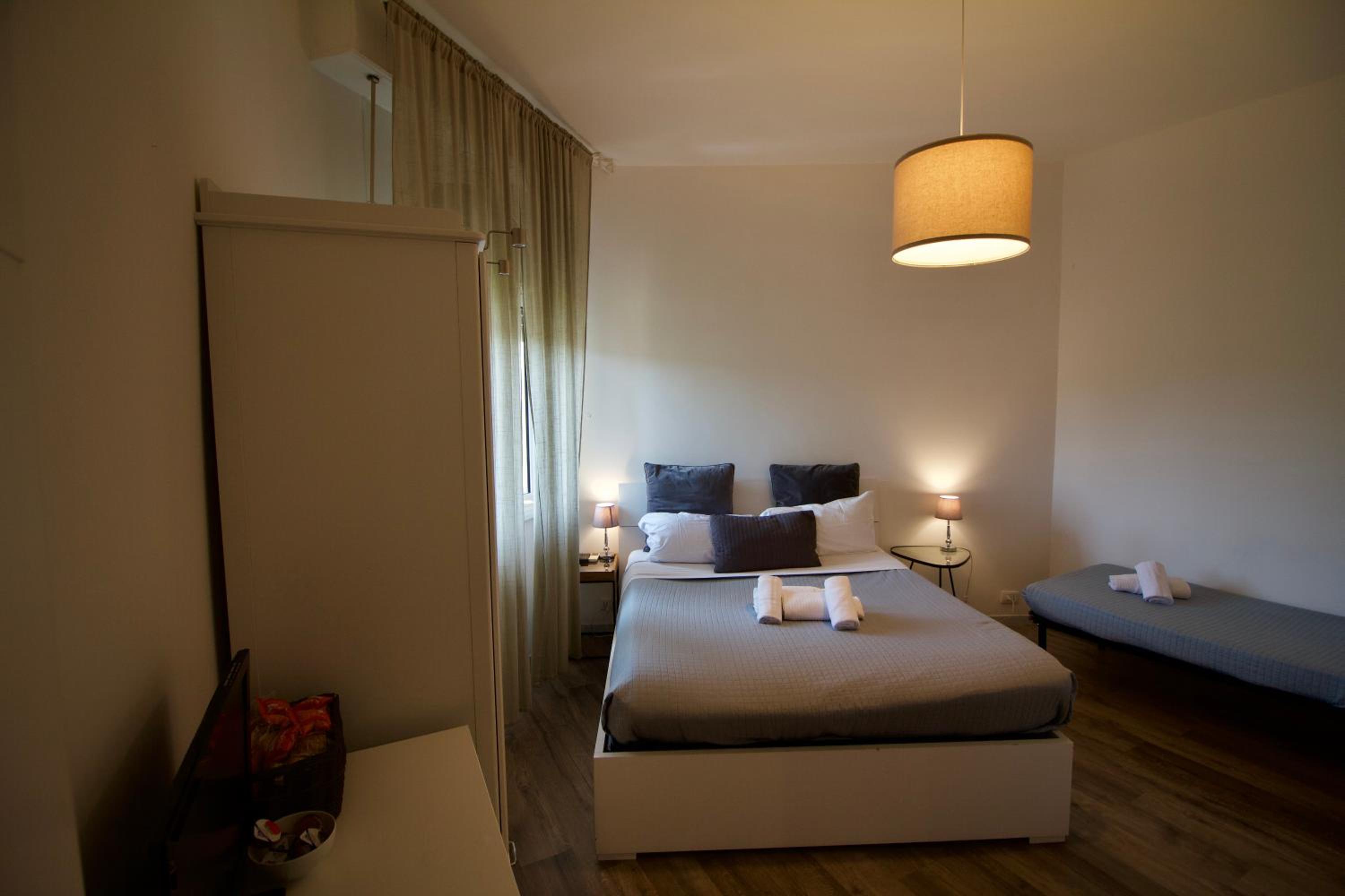Triple Room with Private Bathroom photo 3