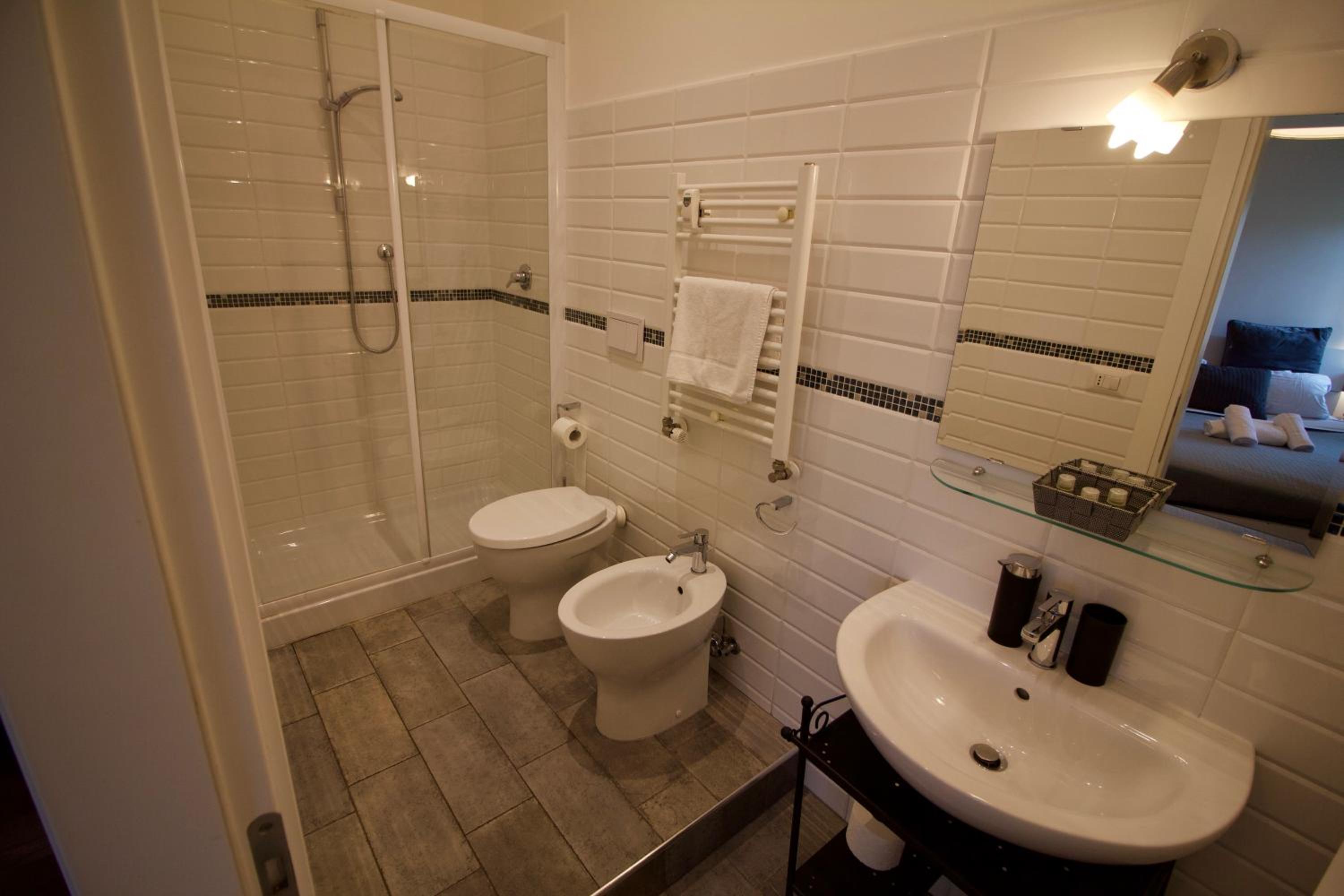 Triple Room with Private Bathroom photo 2