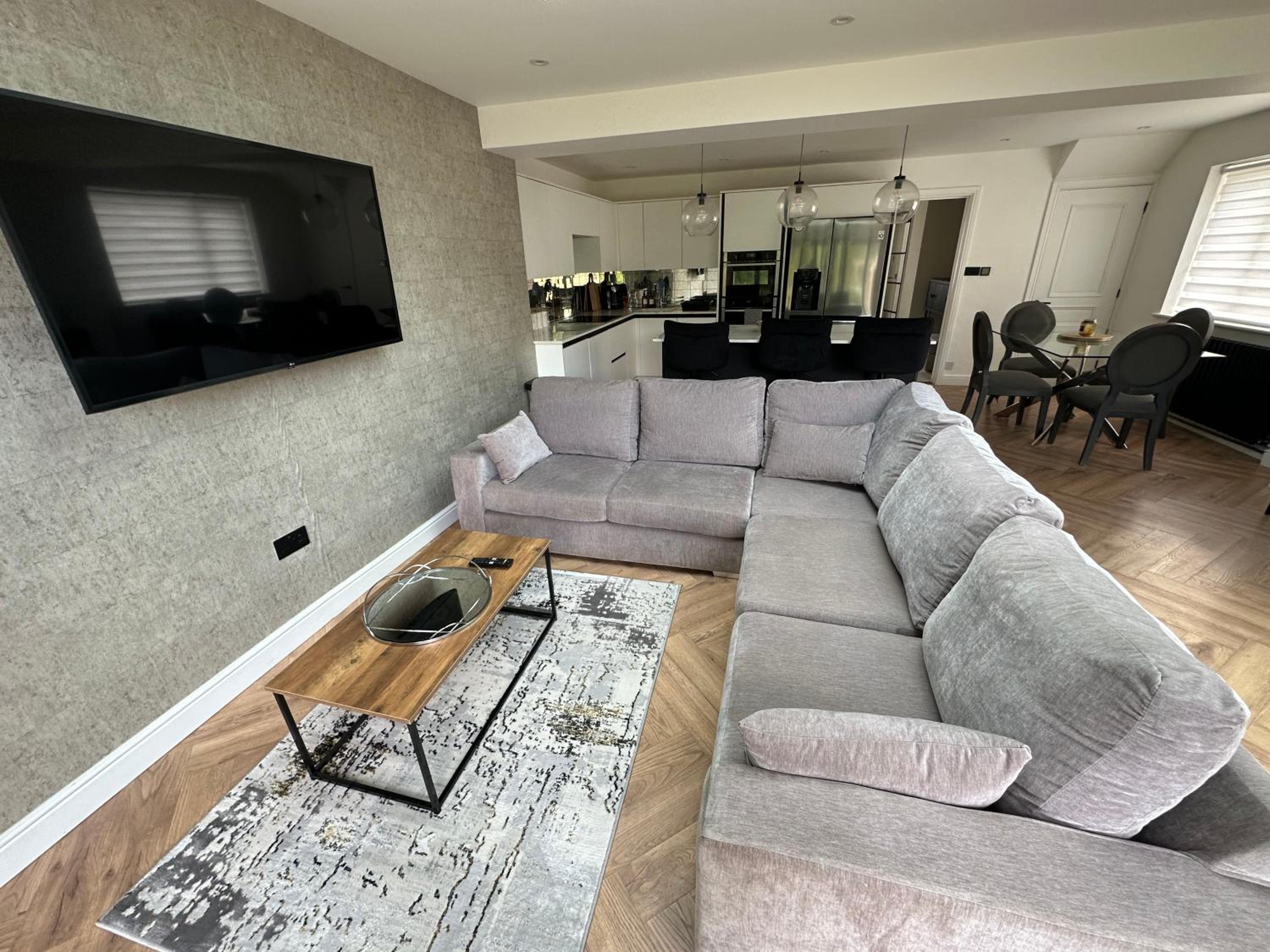 Three-Bedroom House photo 1