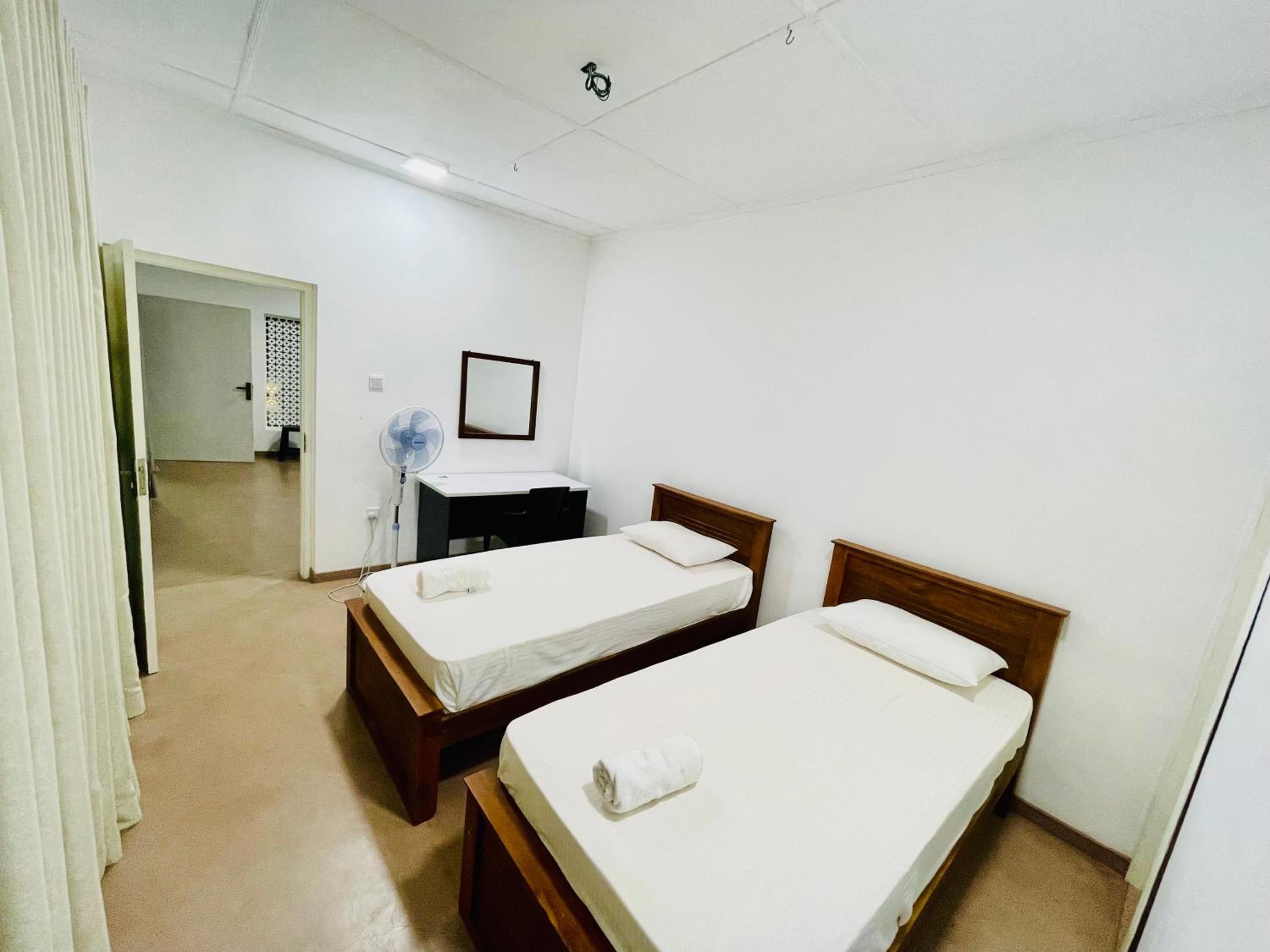 Double or Twin Room with Shared Bathroom photo 1
