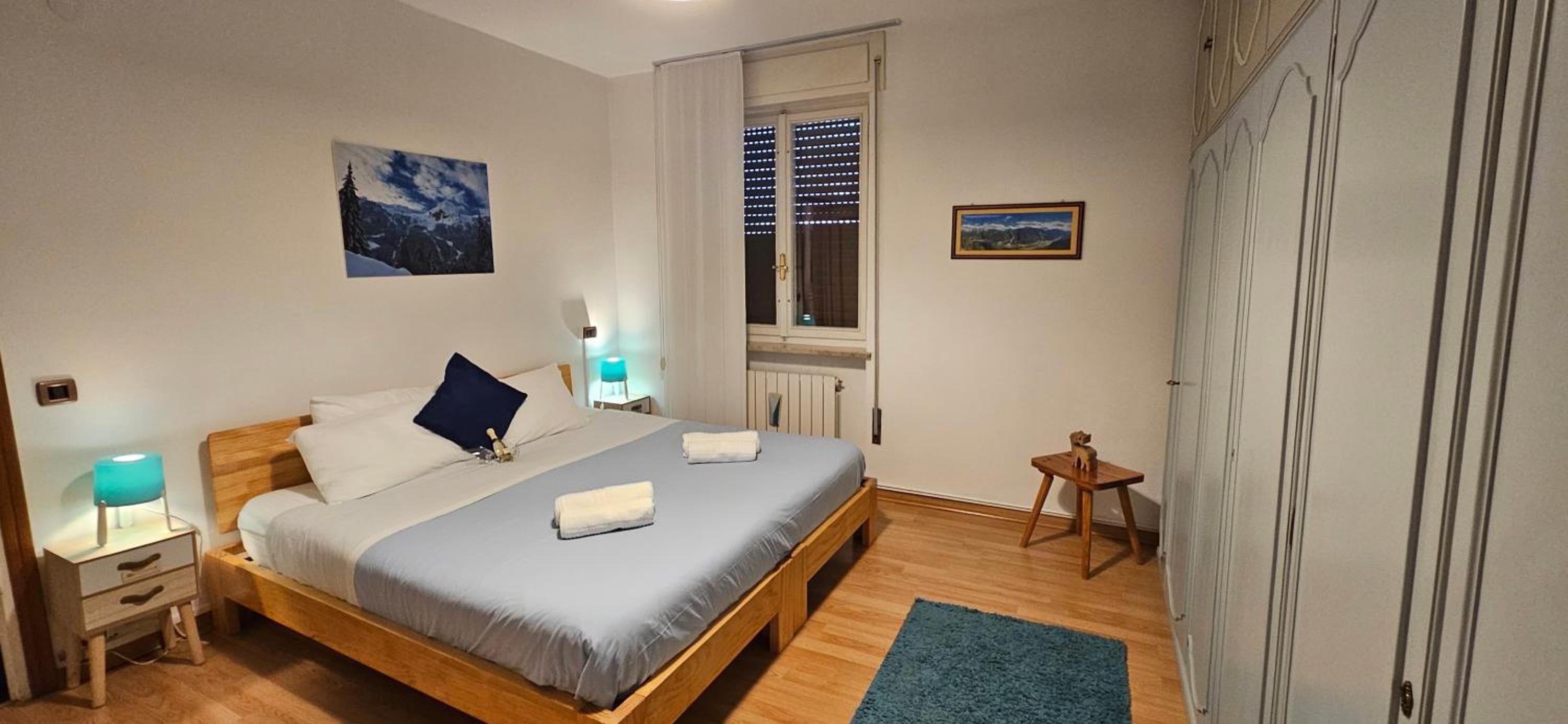 Double or Twin Room with Mountain View and Shared Bathroom