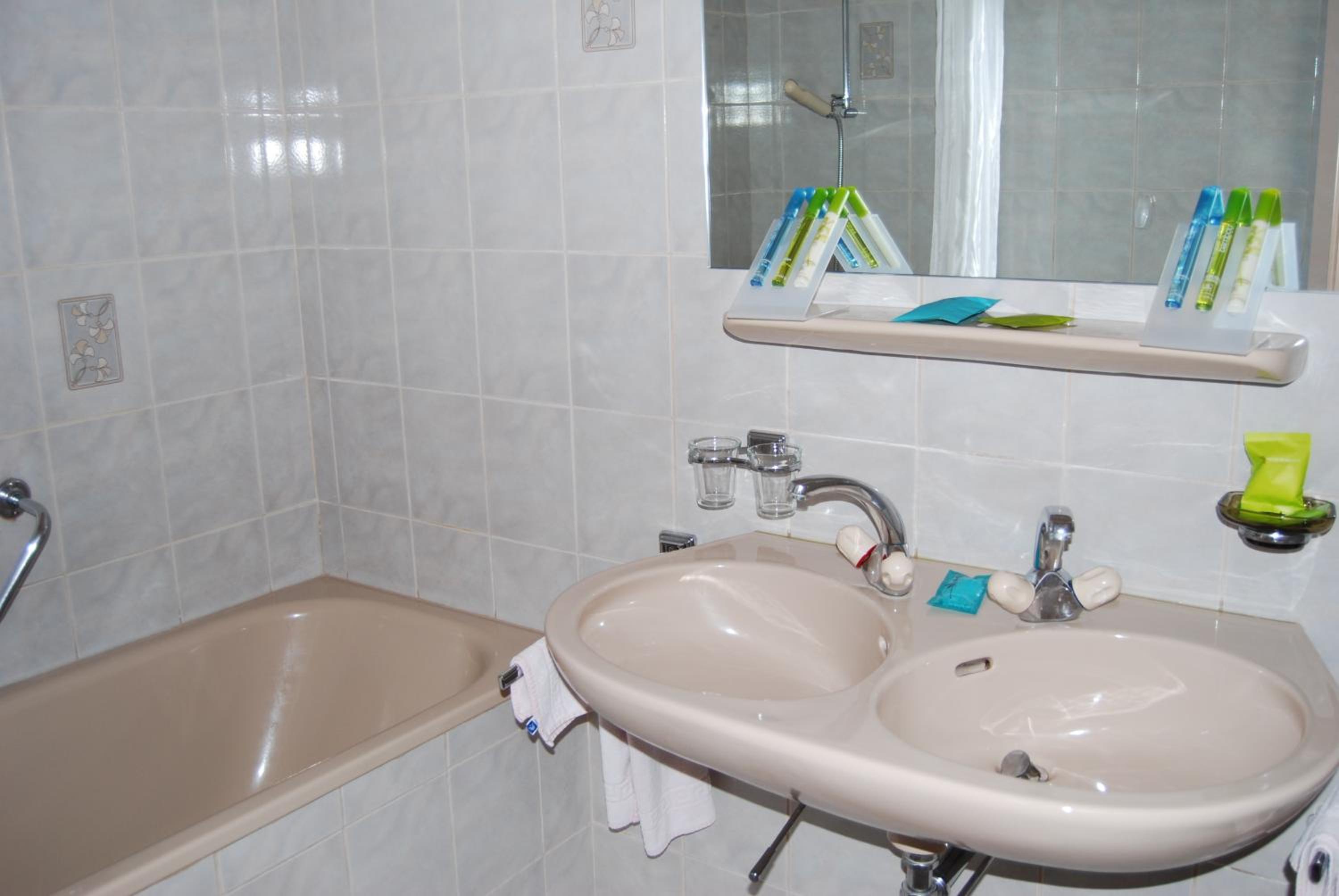 Double Room - Photo 2