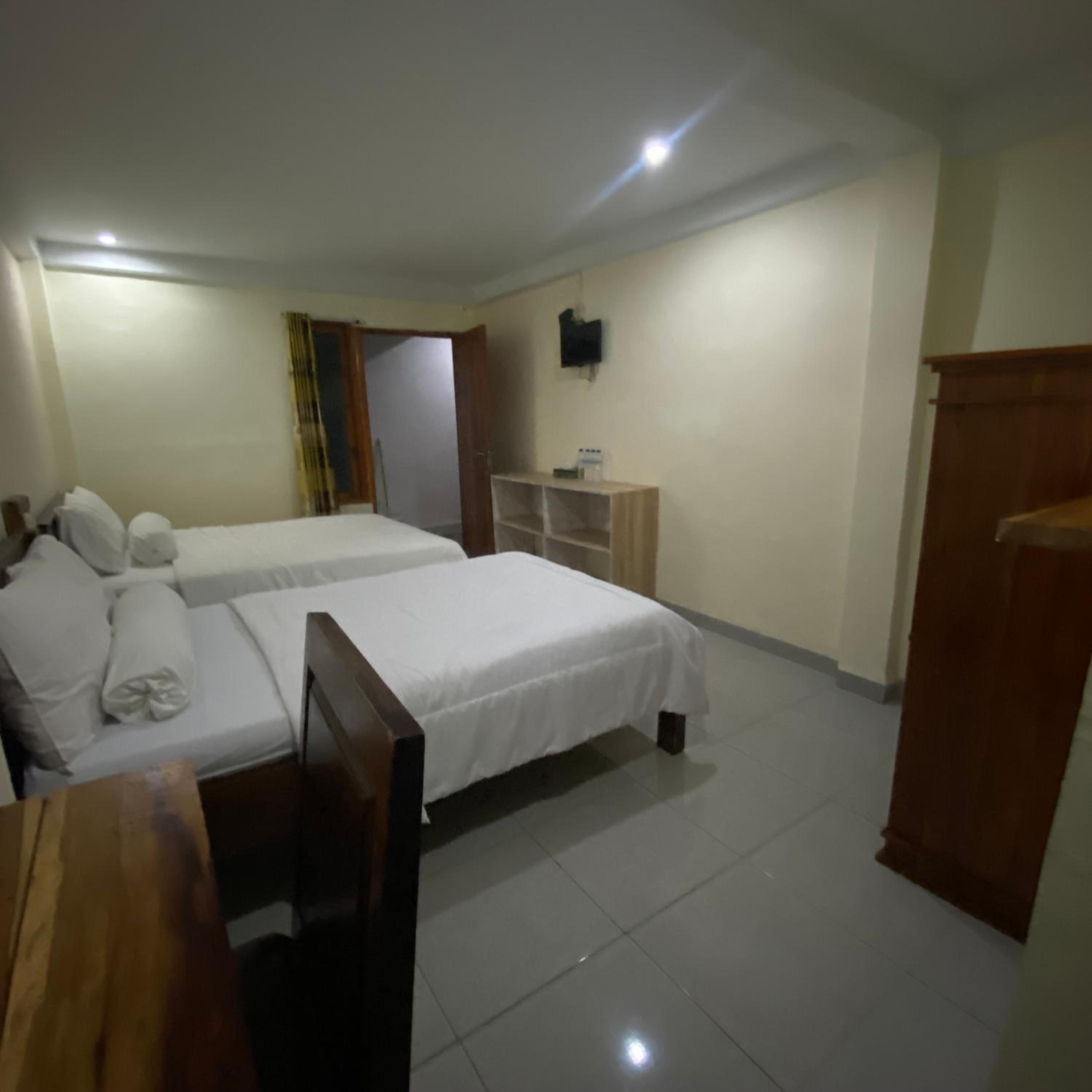 Deluxe Family Room - Photo 20