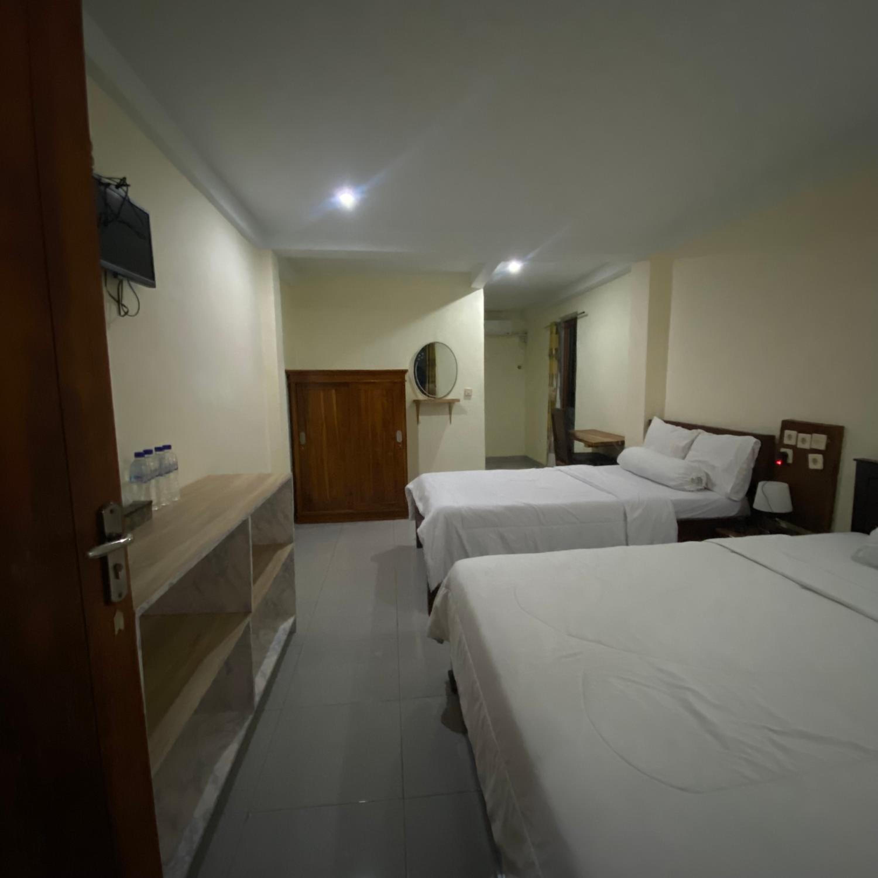 Deluxe Family Room - Photo 19