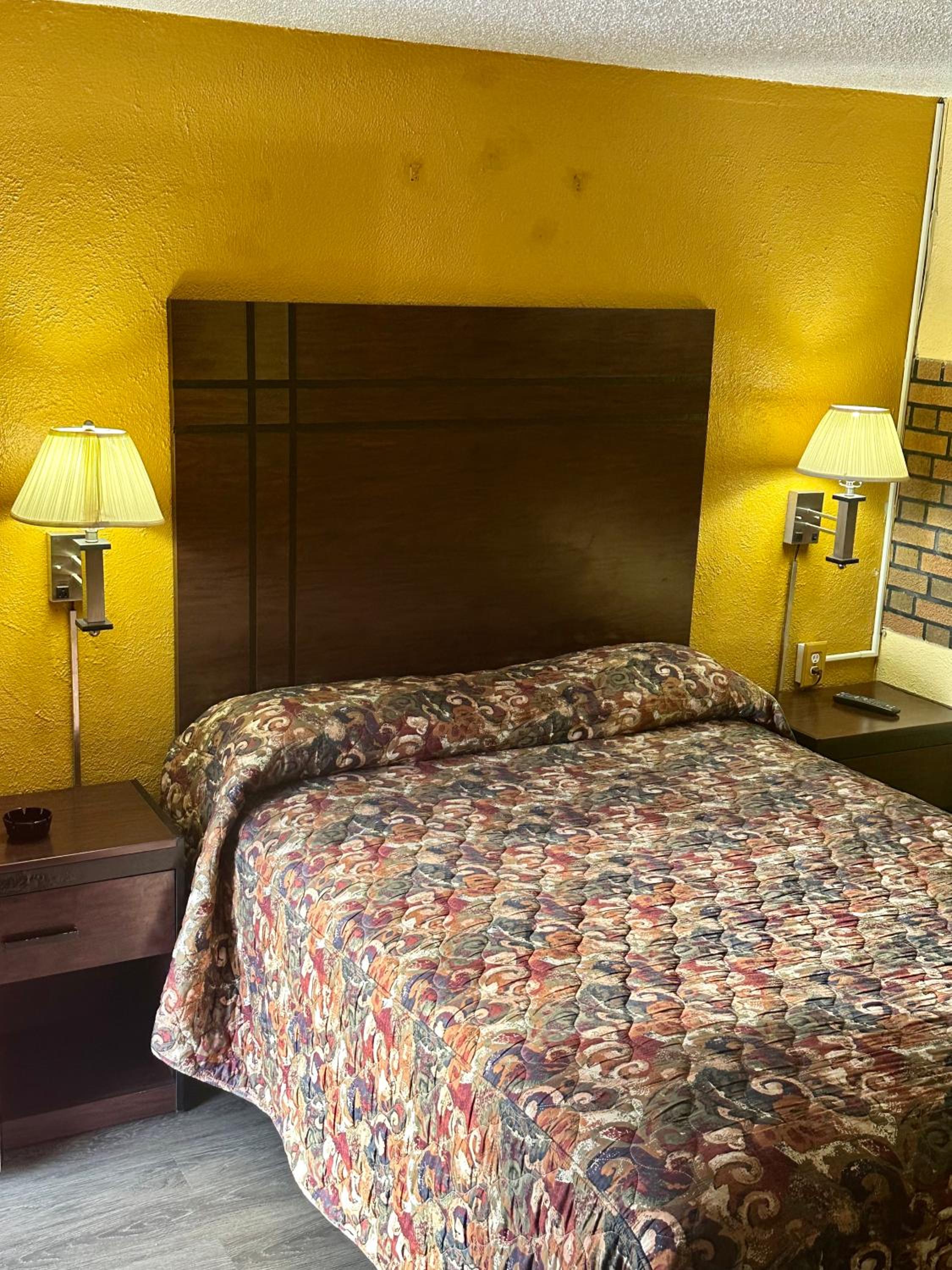 Queen Room