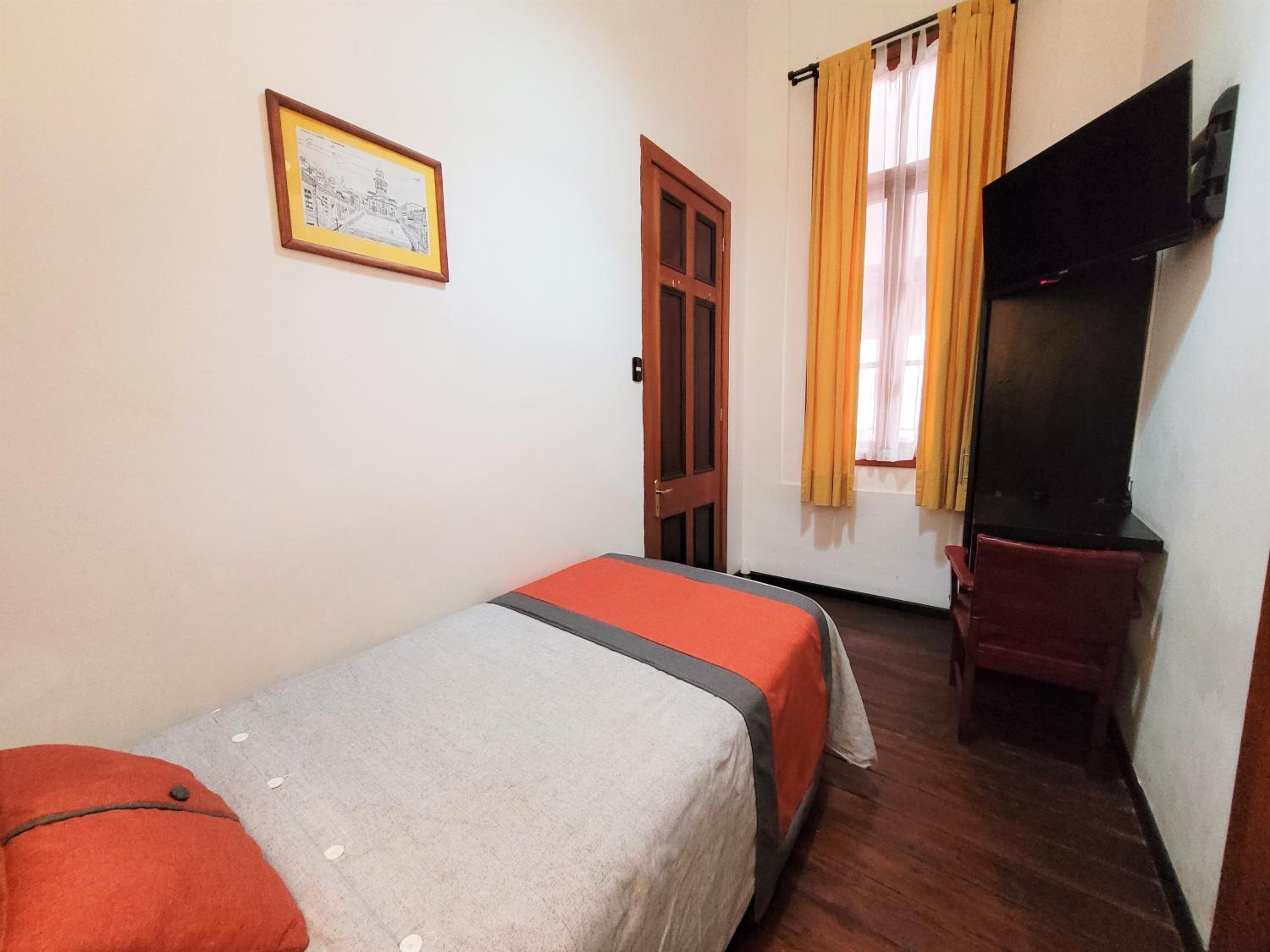 Single Room with Private Bathroom