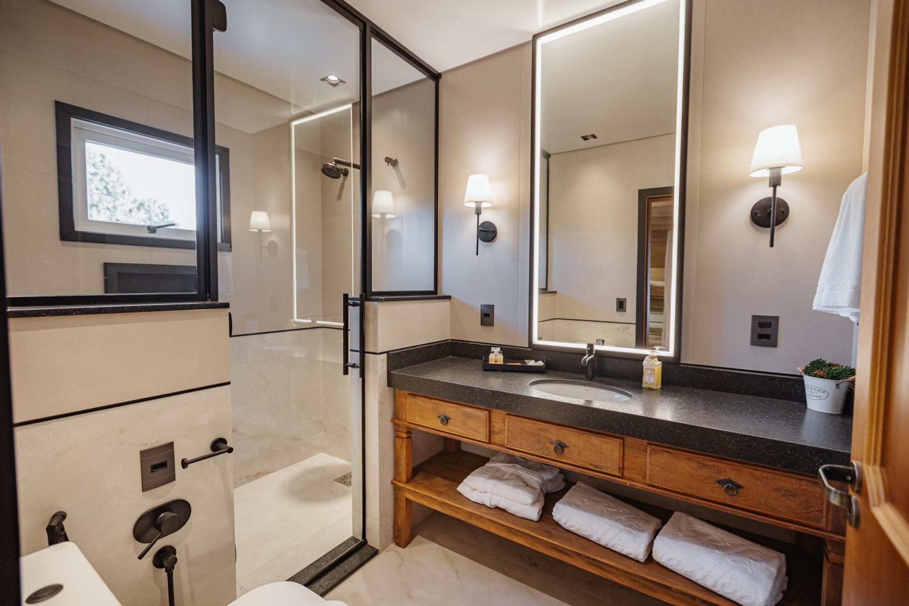 Deluxe Junior Suite