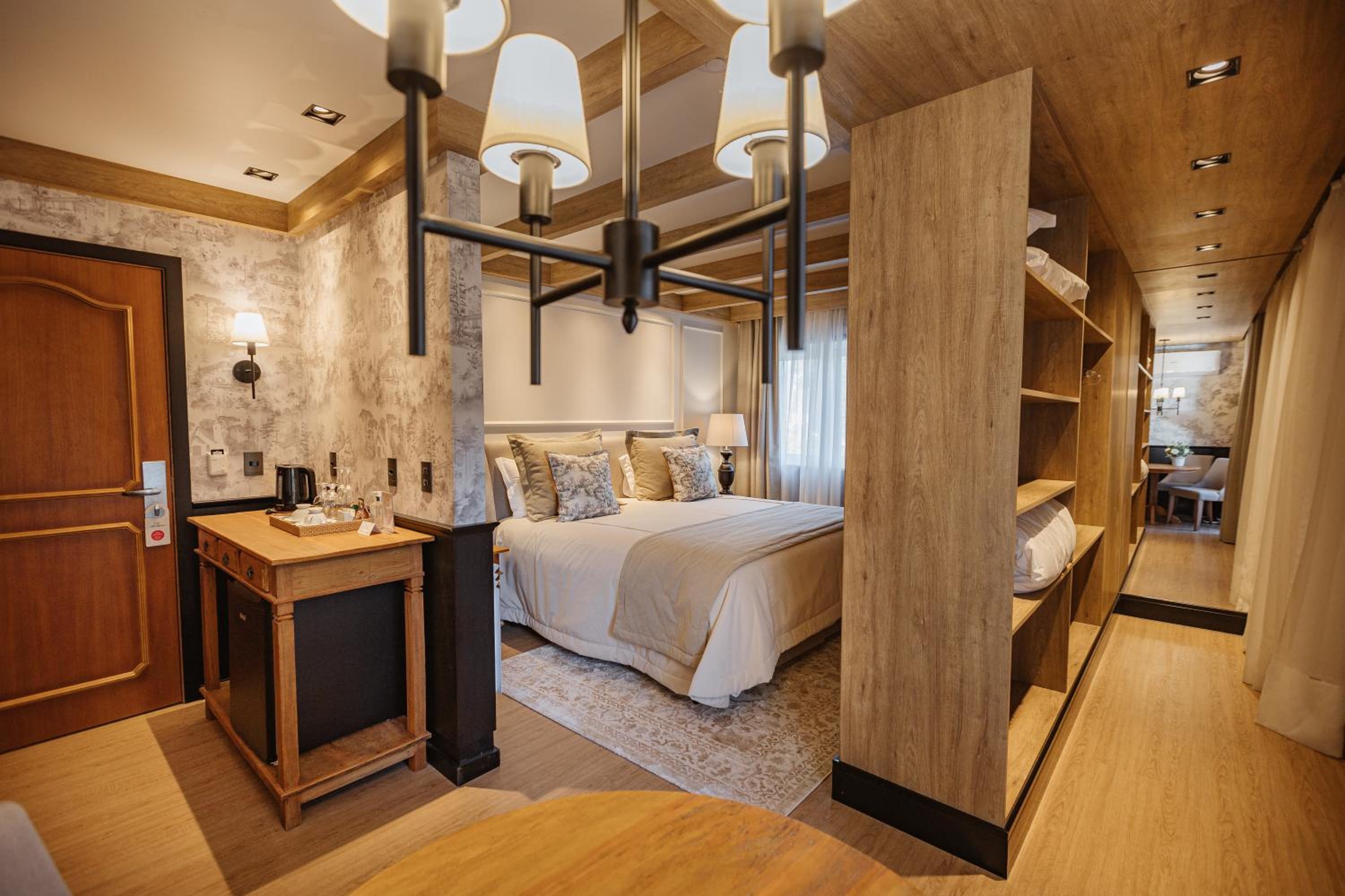 Suite with Garden View