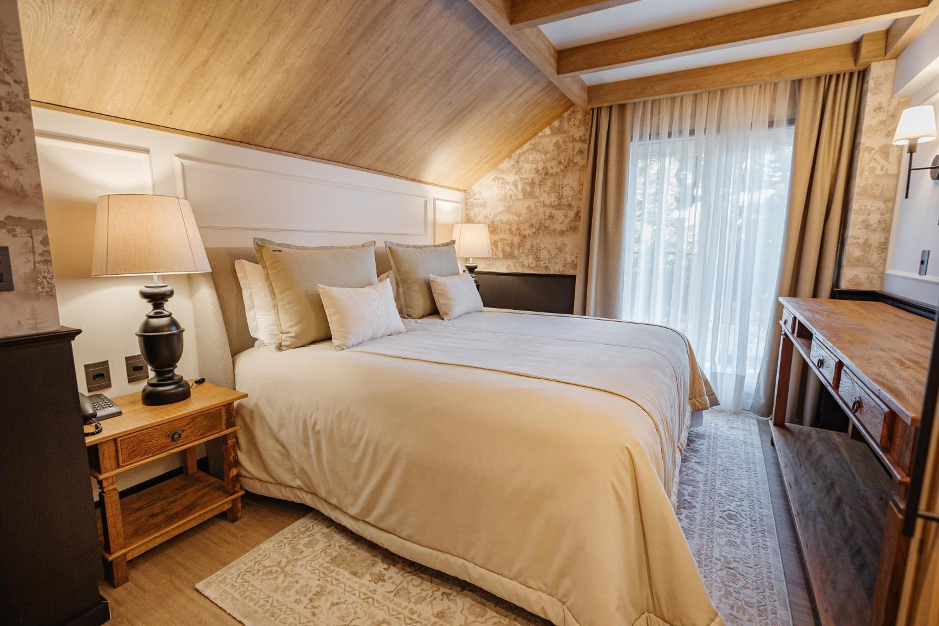 Suite with Garden View