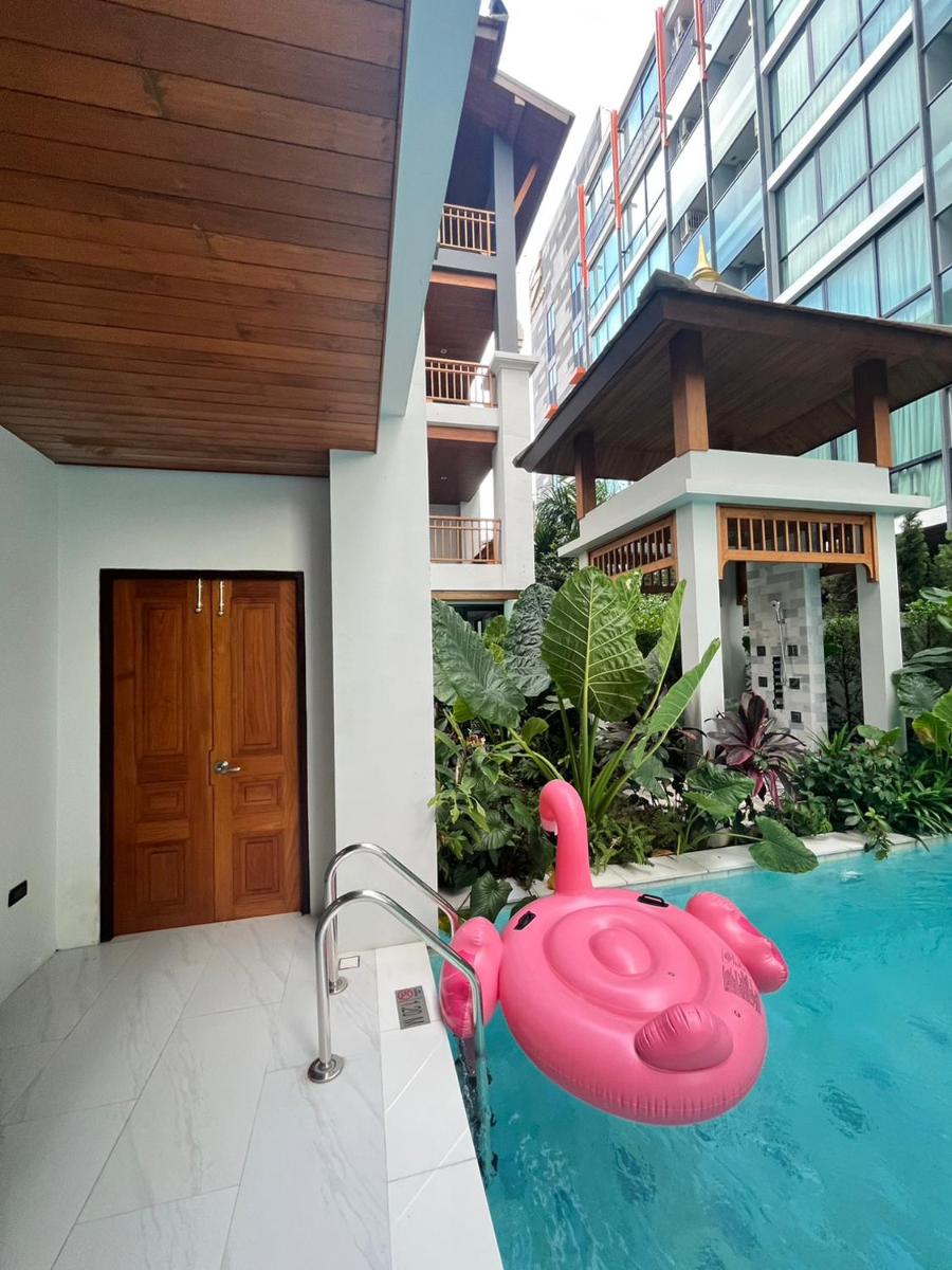 Deluxe Family Suite - Photo 7
