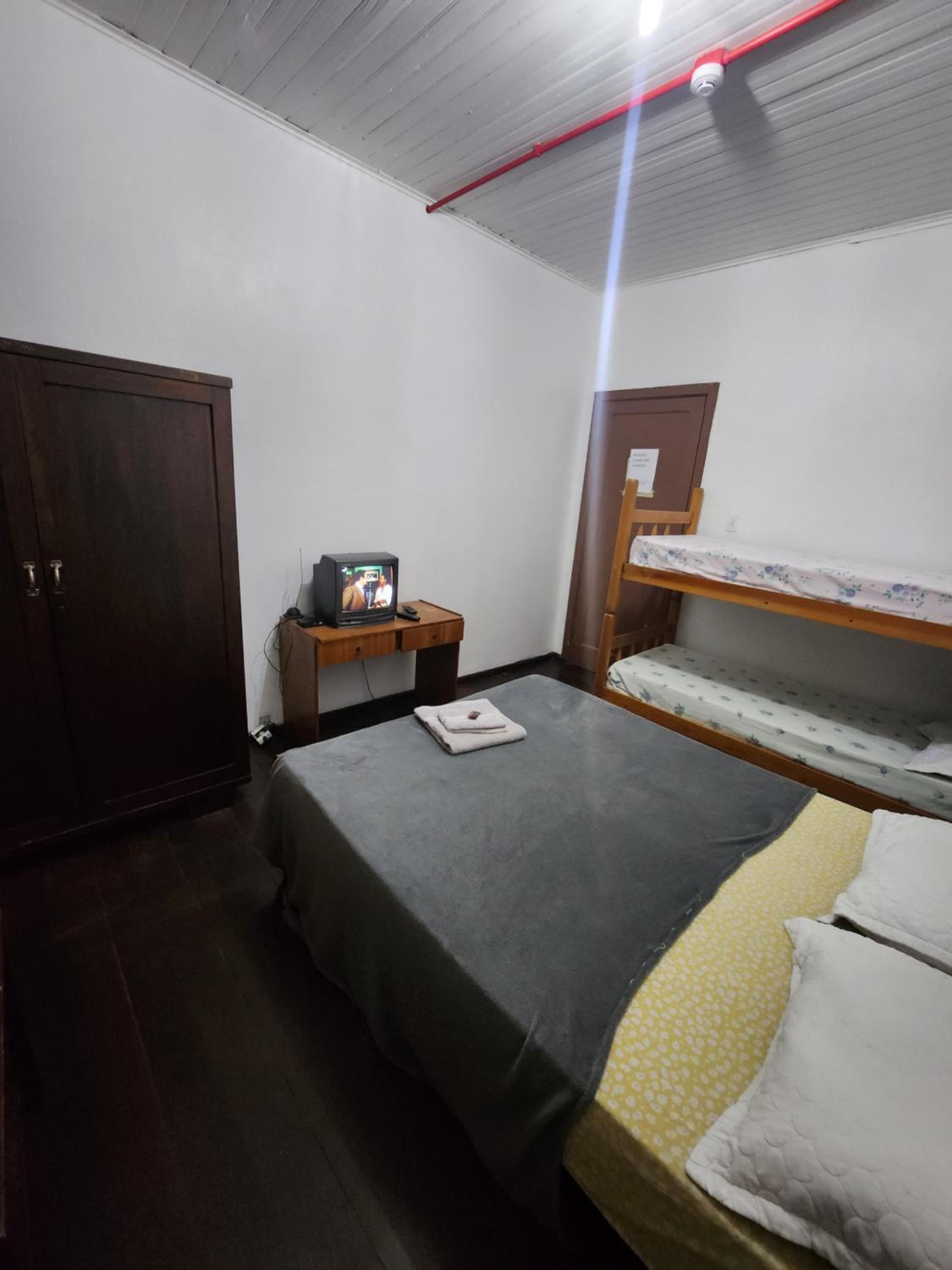 Economy Quadruple Room with Shared Bathroom photo 1
