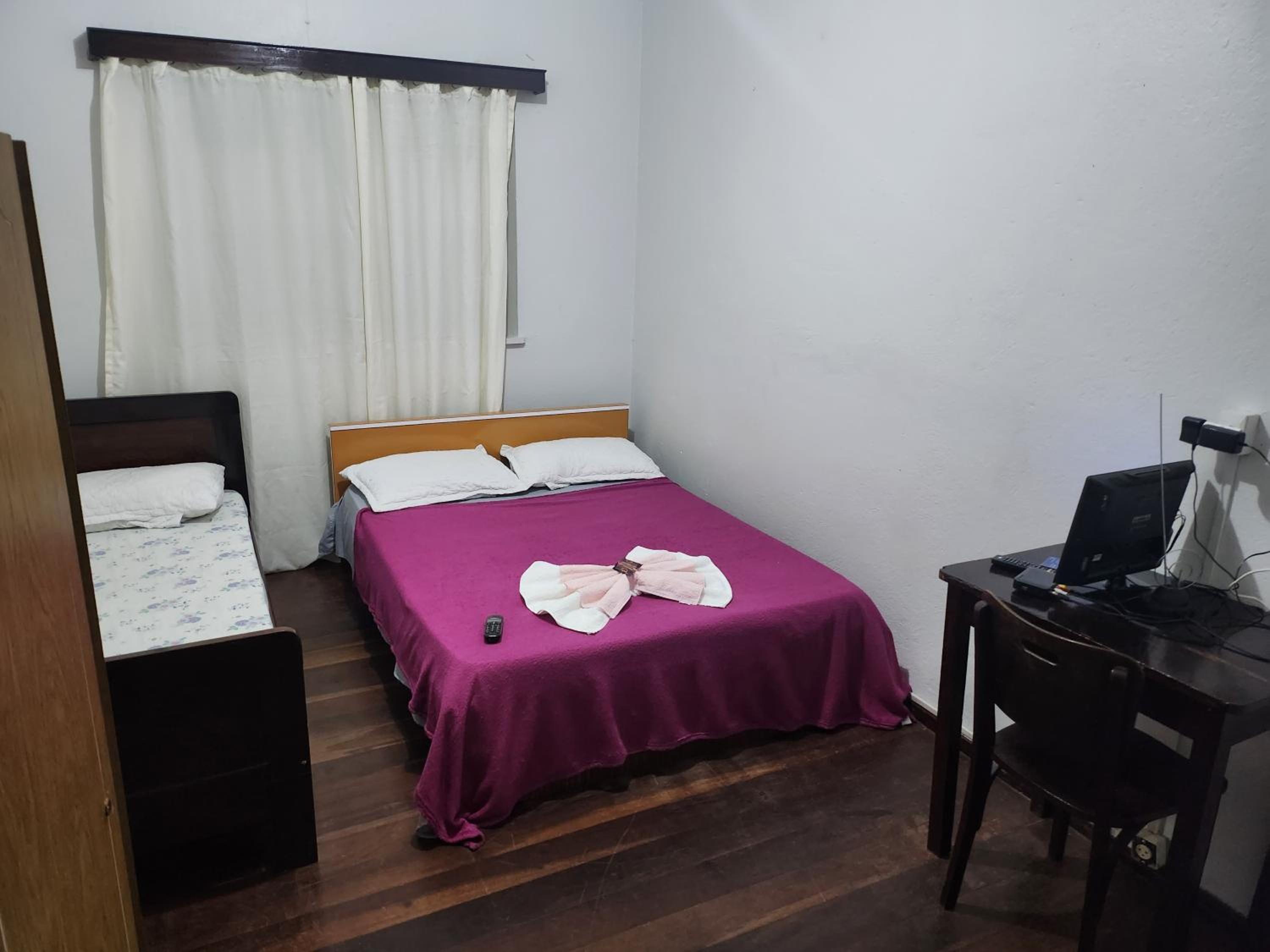 Basic Triple Room with Shared Bathroom photo 2