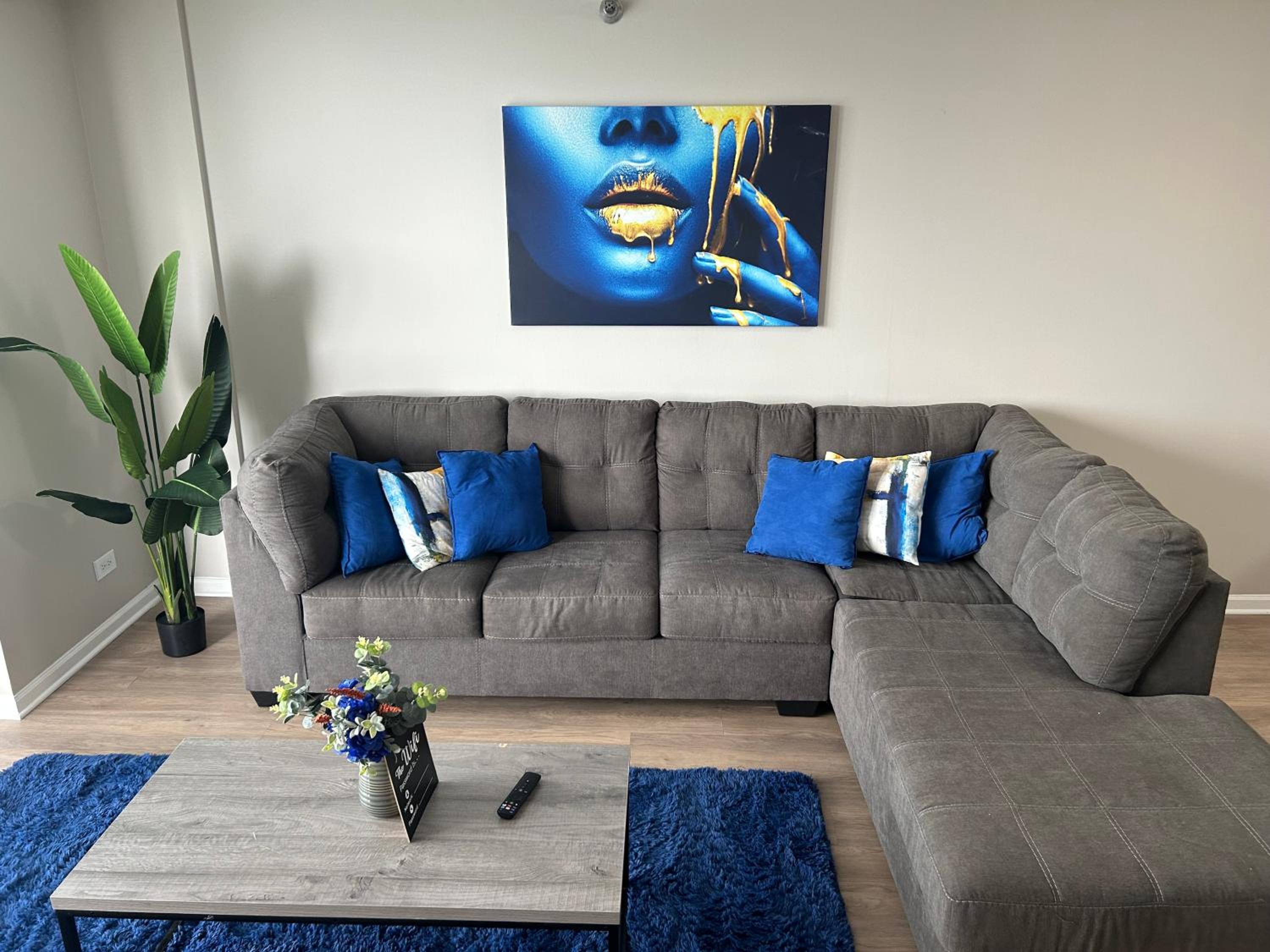 One-Bedroom Apartment photo 3