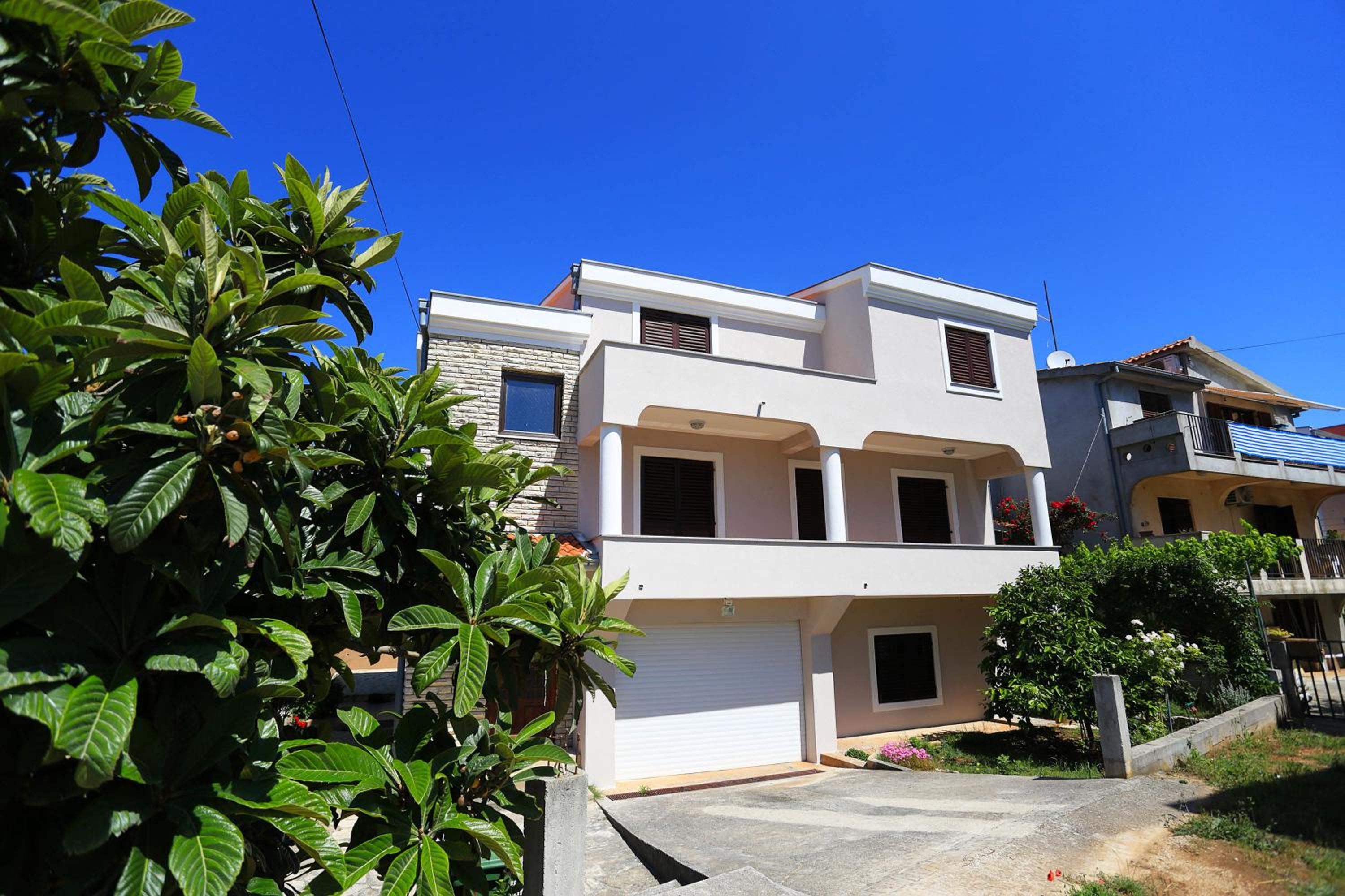 Apartment - Ground Floor - Photo 3