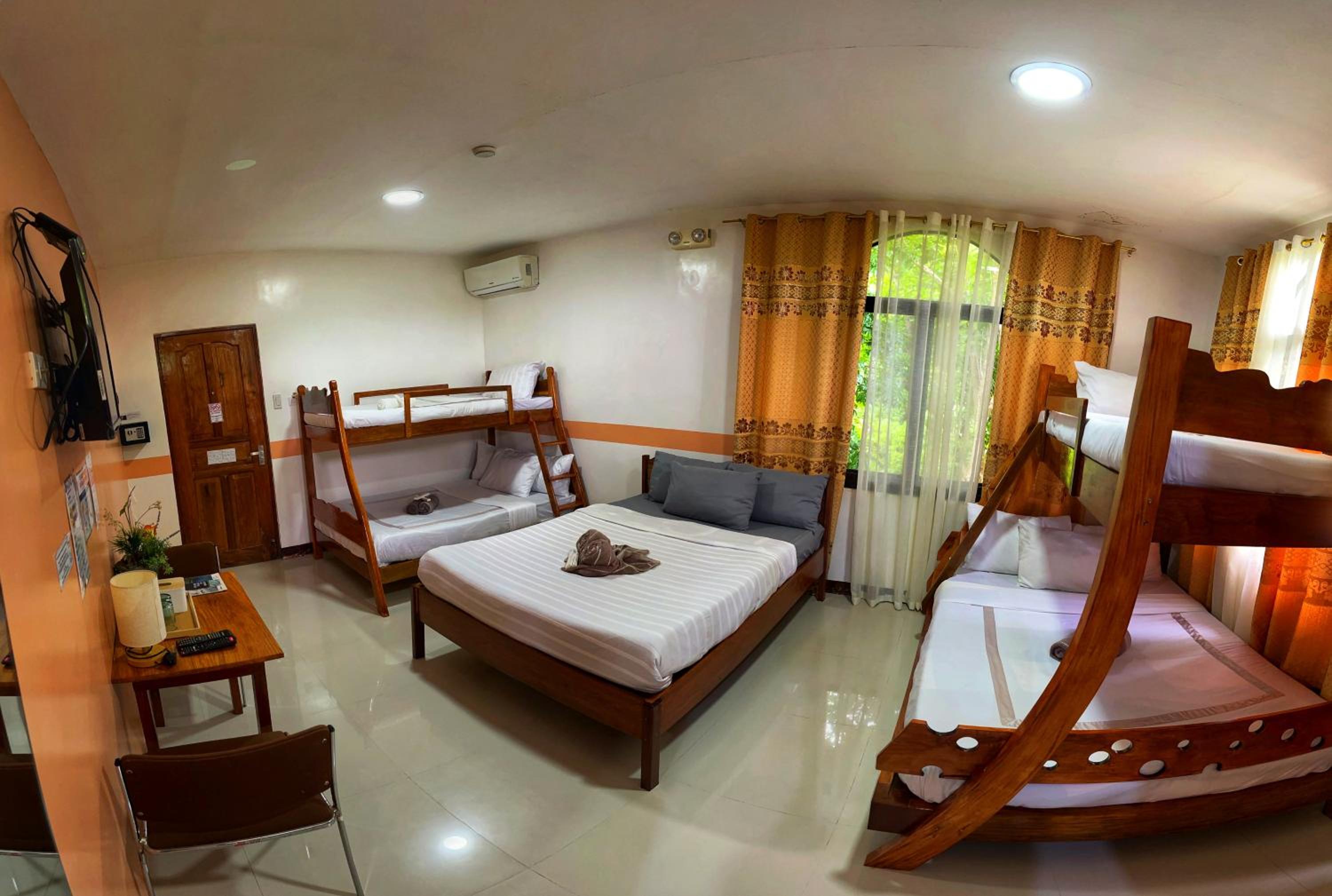 Family Room - Photo 1
