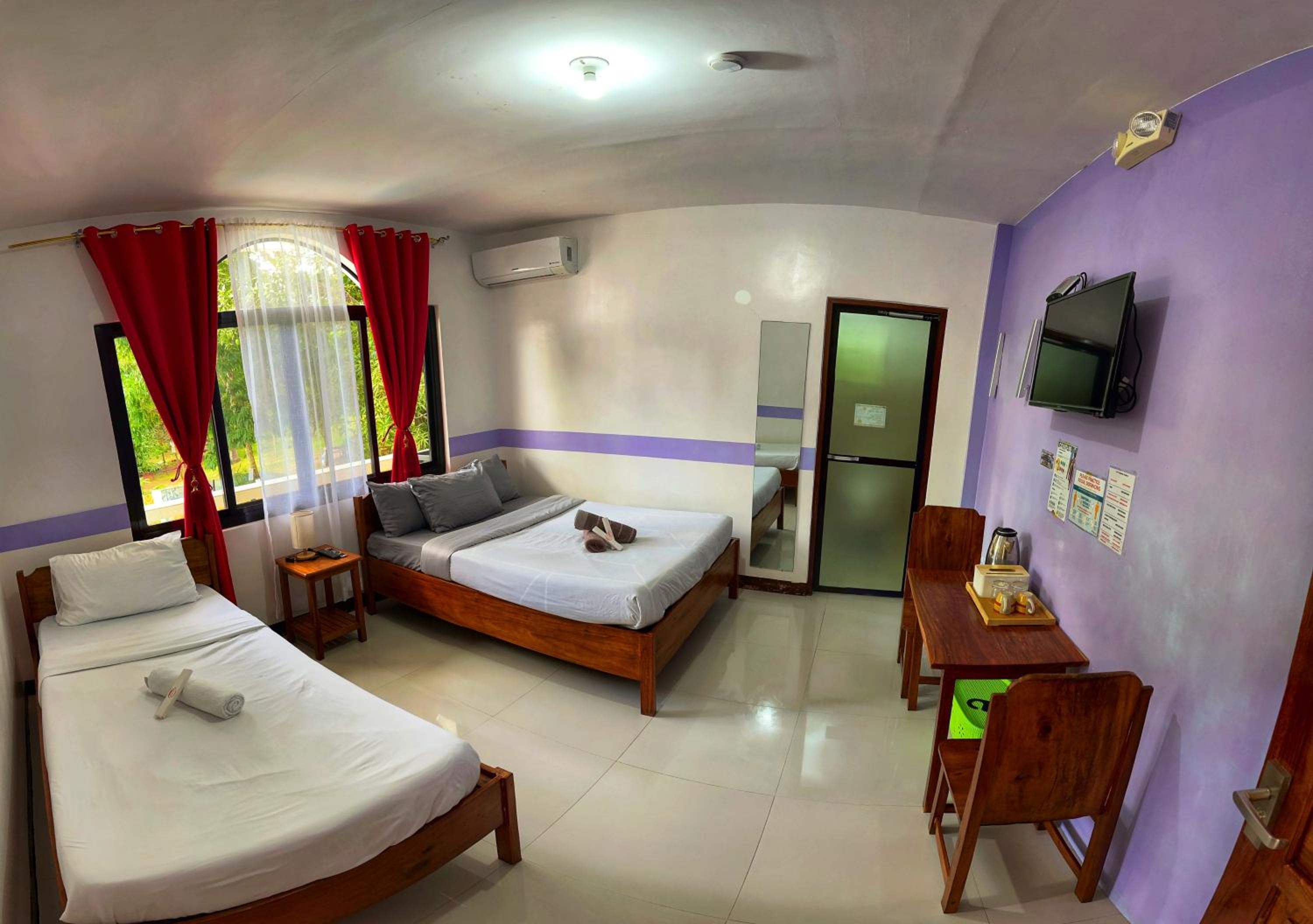 Deluxe Double Room - Photo 16