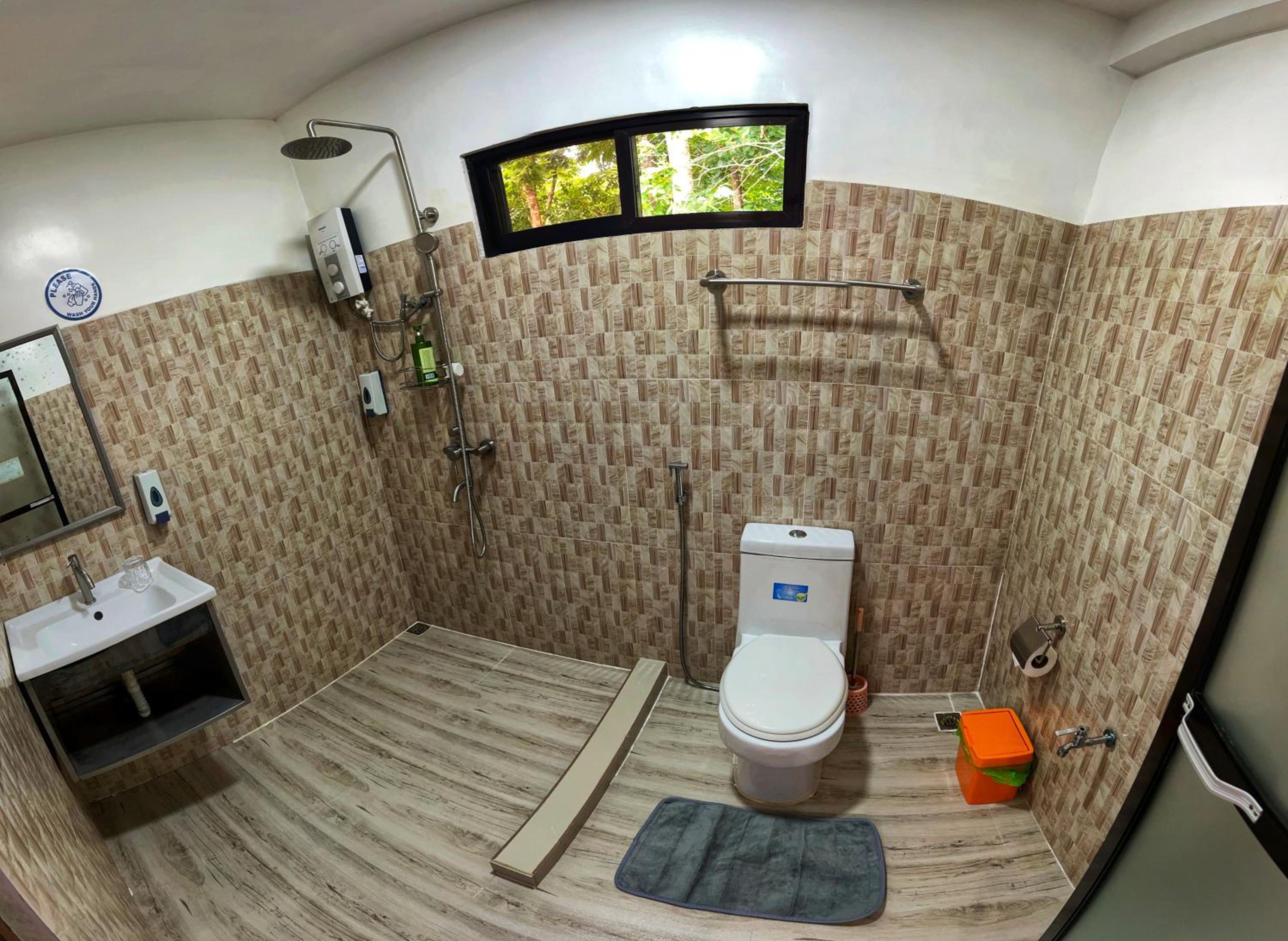 Deluxe Double Room - Photo 18