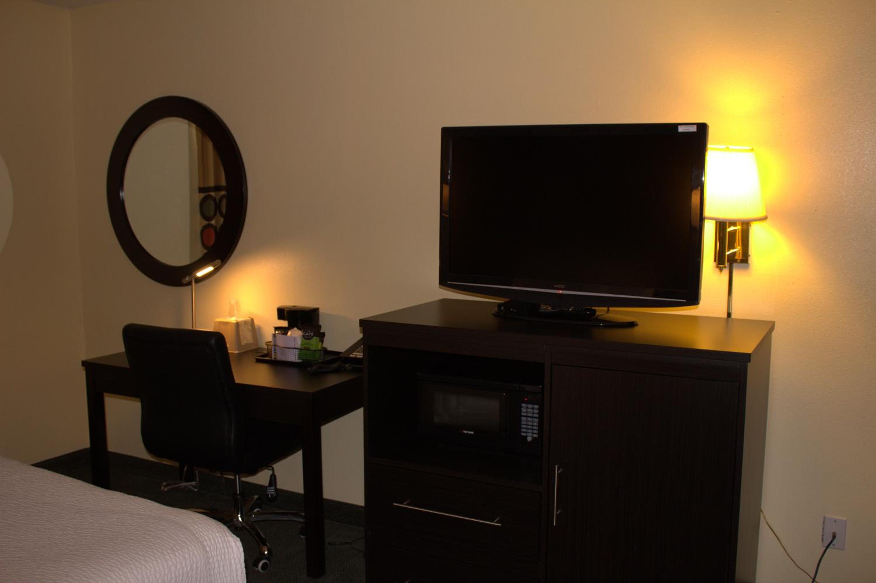 Queen Room - Disability Access/Non-Smoking - Photo 11