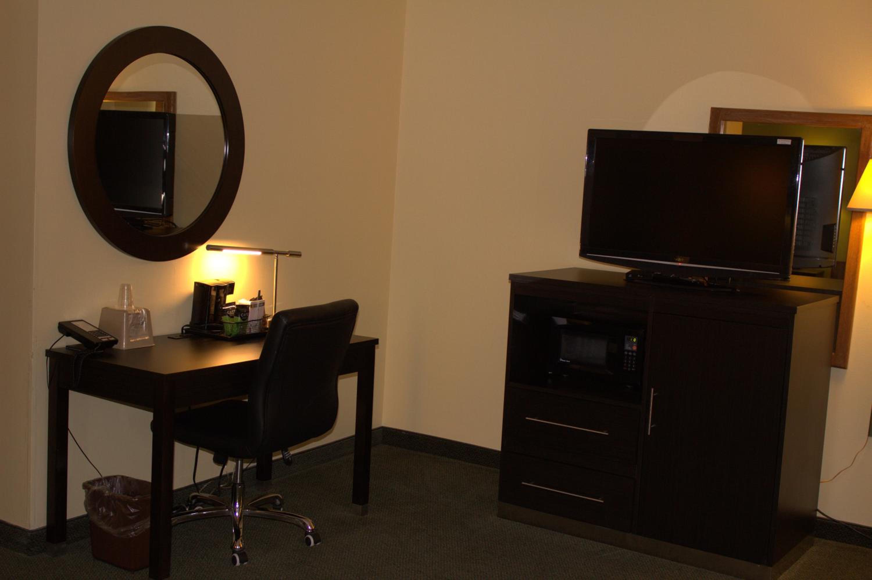King Studio Suite Non Smoking - Photo 13