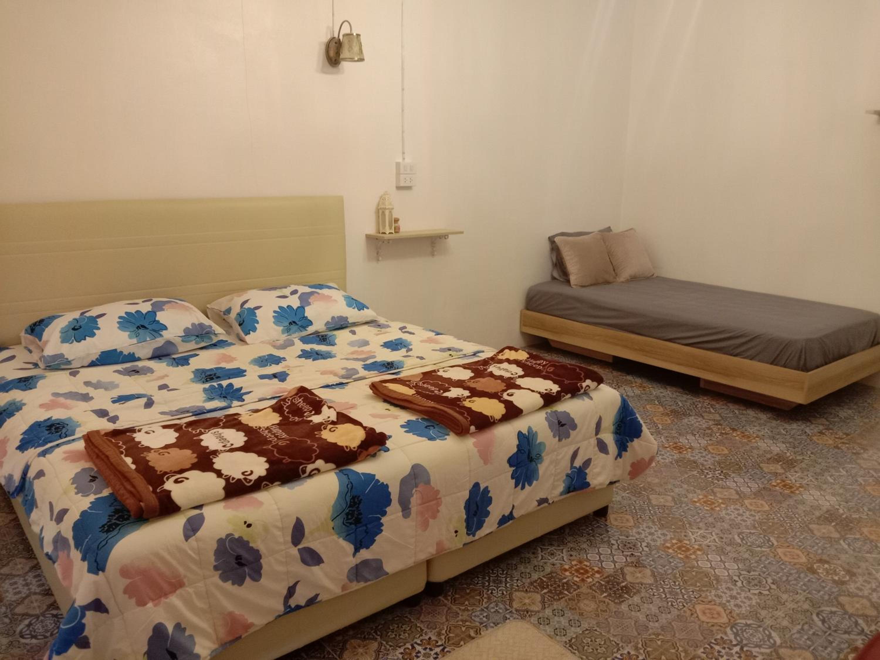 Standard King Room photo 1