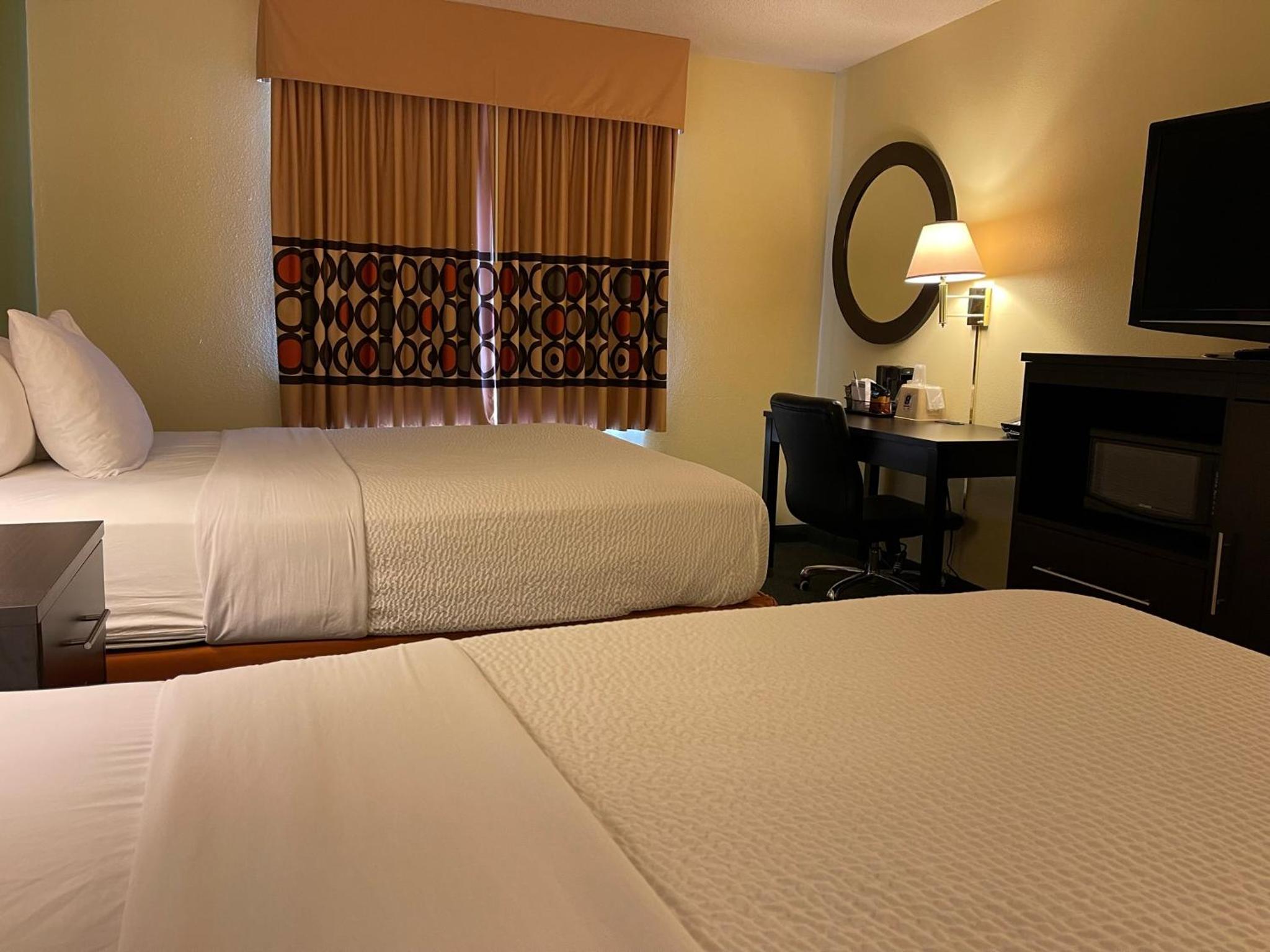 Double Room with Two Double Beds - Pet Friendly/Non-Smoking - Photo 7