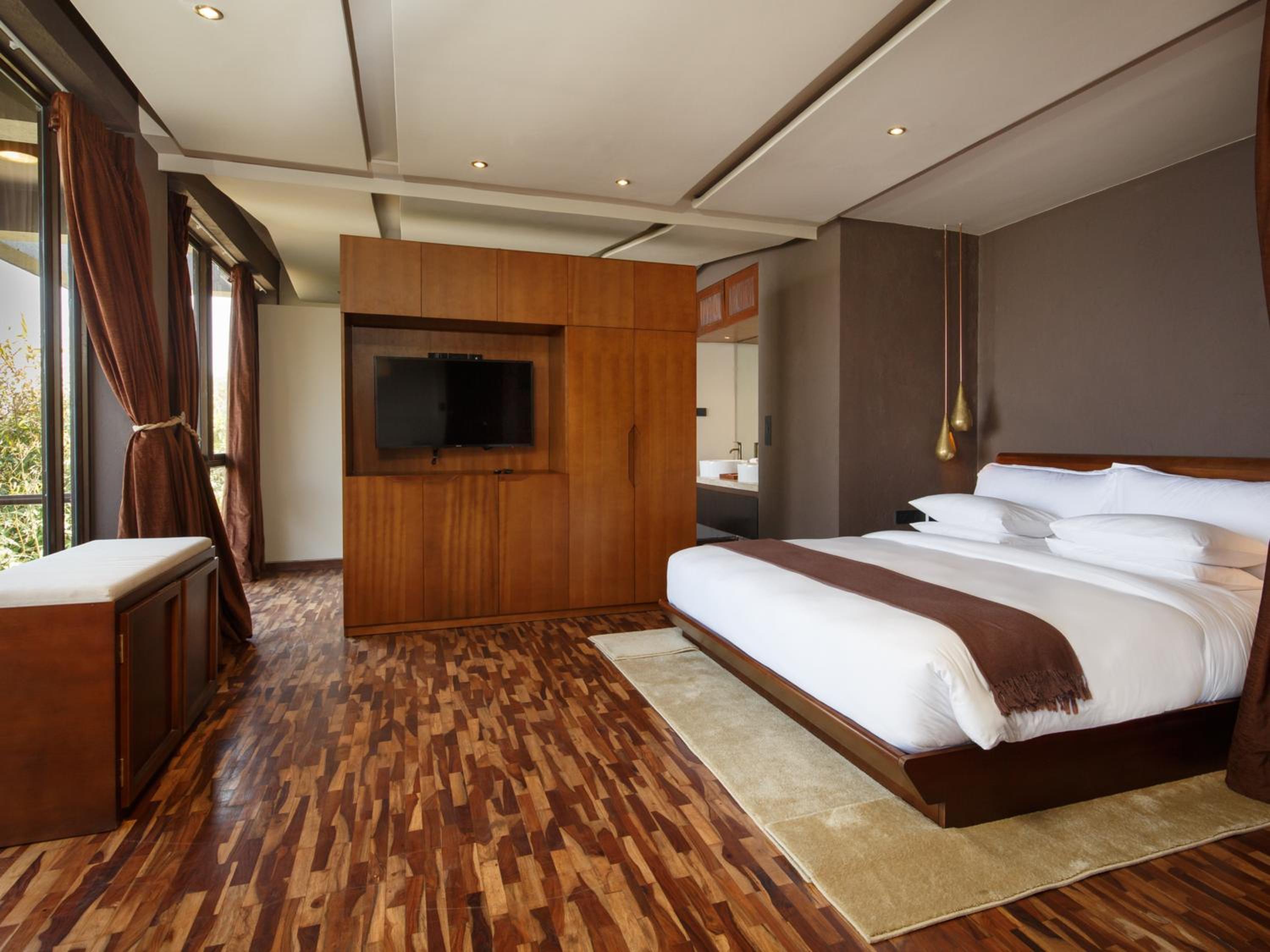 Suite - Photo 3