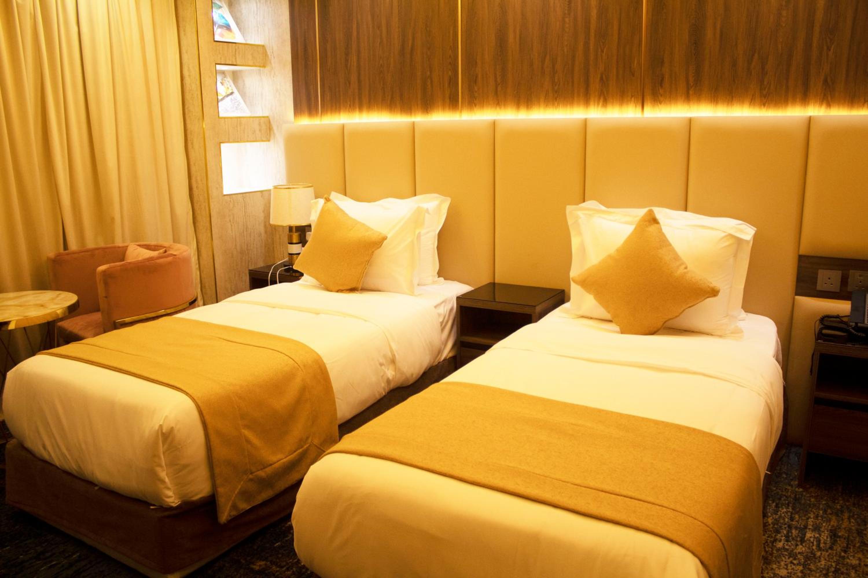 Deluxe Apartment