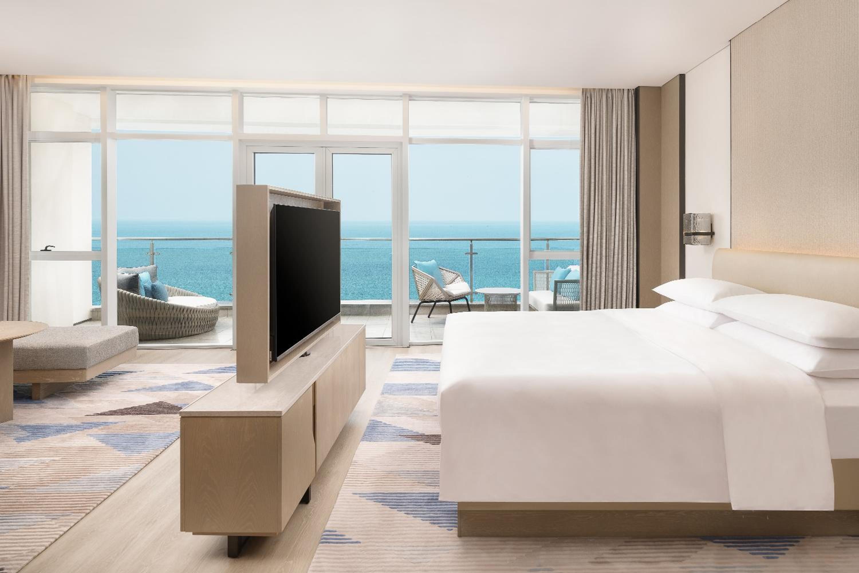 Suite, 1 Bedroom Suite, 1 King, Ocean view