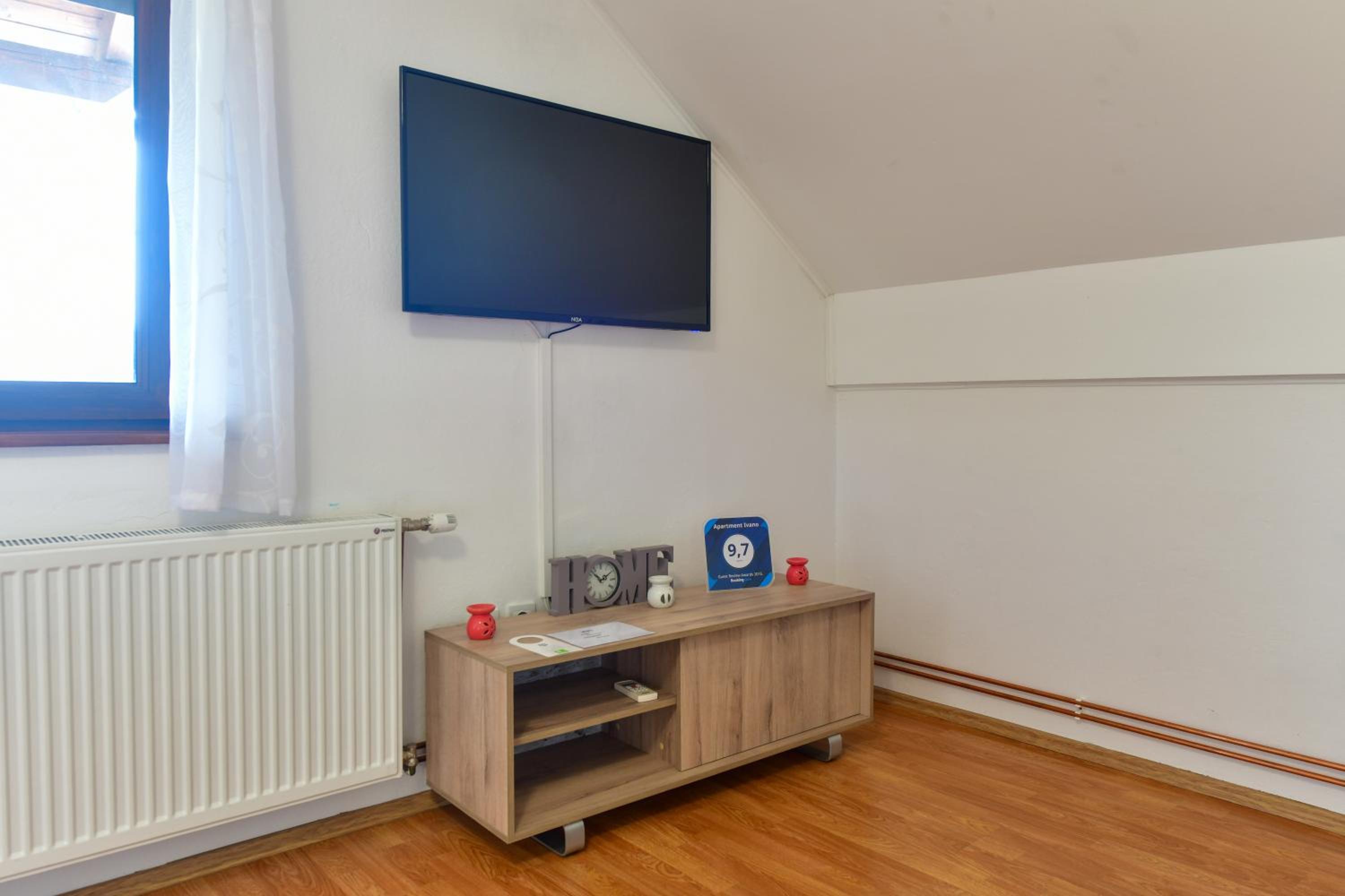 Two-Bedroom Apartment - Photo 21